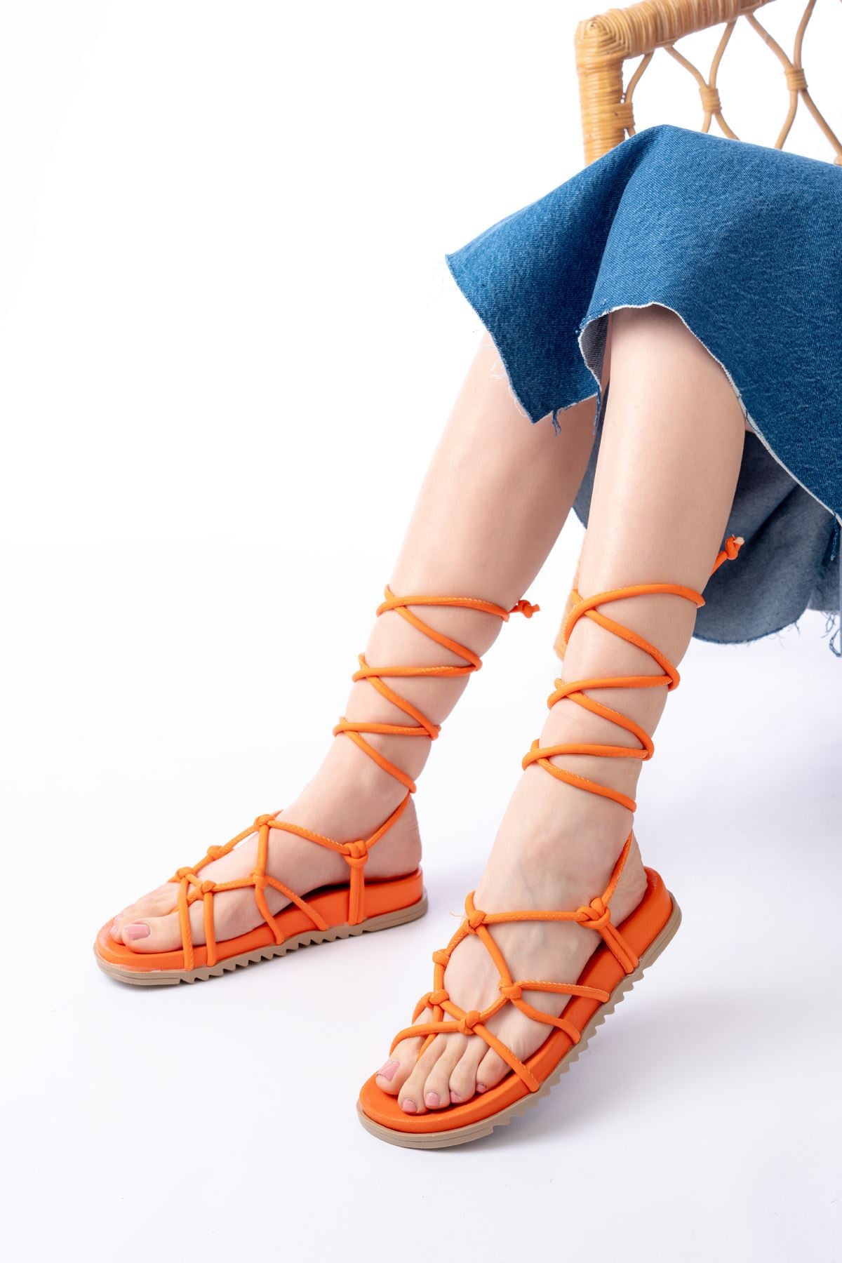 Elgan Turuncu Bilekten Bağcıklı Kadın Sandalet