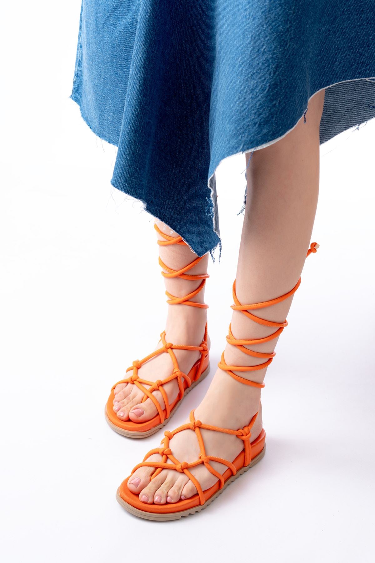 Elgan Turuncu Bilekten Bağcıklı Kadın Sandalet