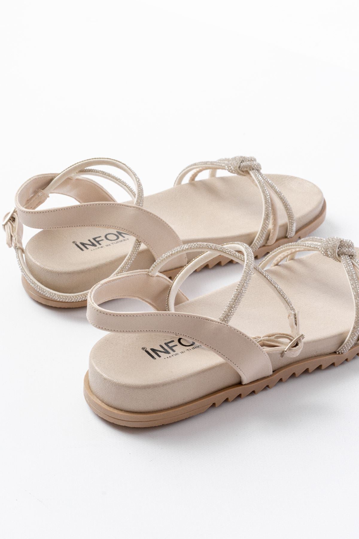 Paterms Bej Gümüş Taşlı Kadın Sandalet