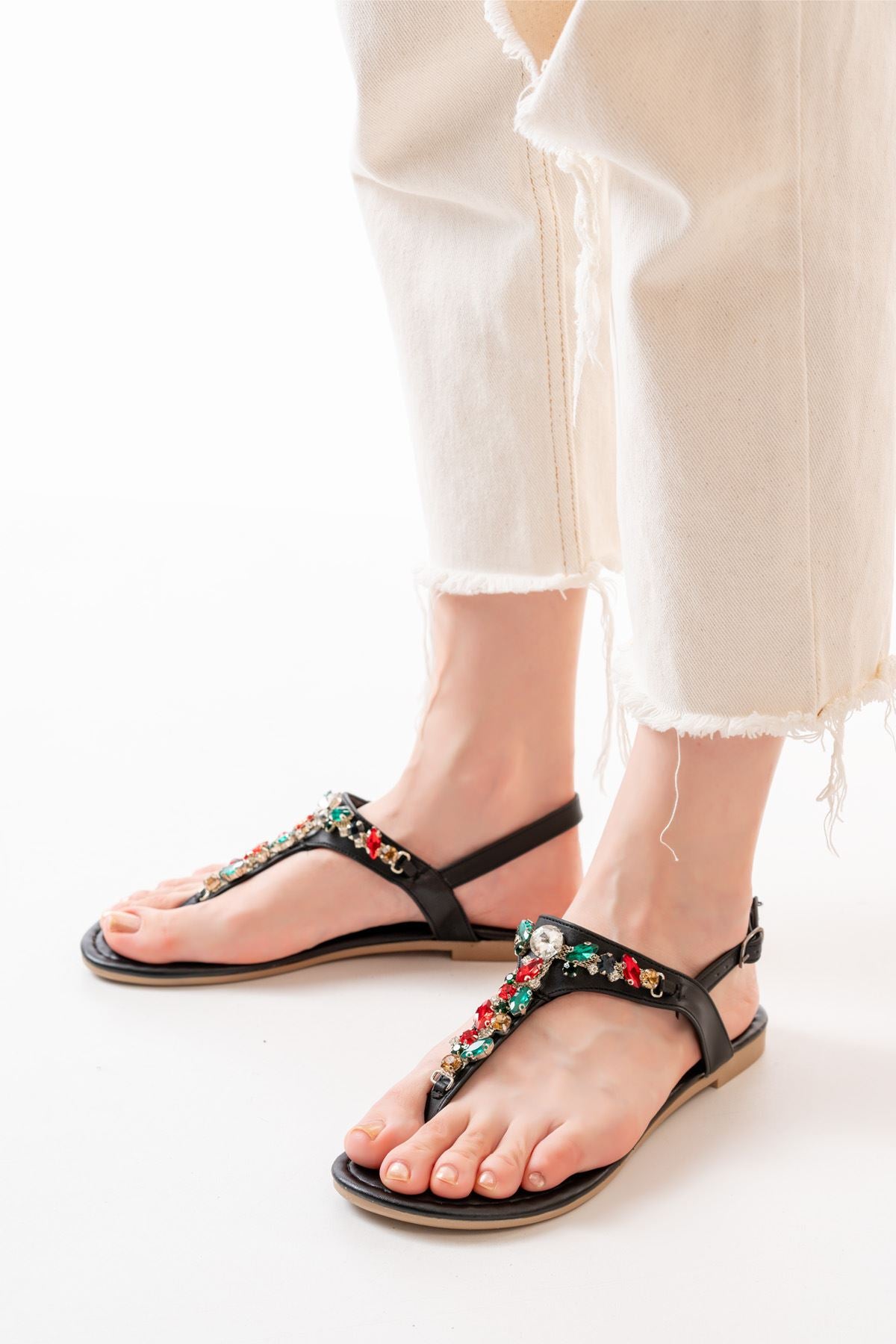 Bolvans Siyah Multi Taşlı Parmak Arası Kadın Sandalet