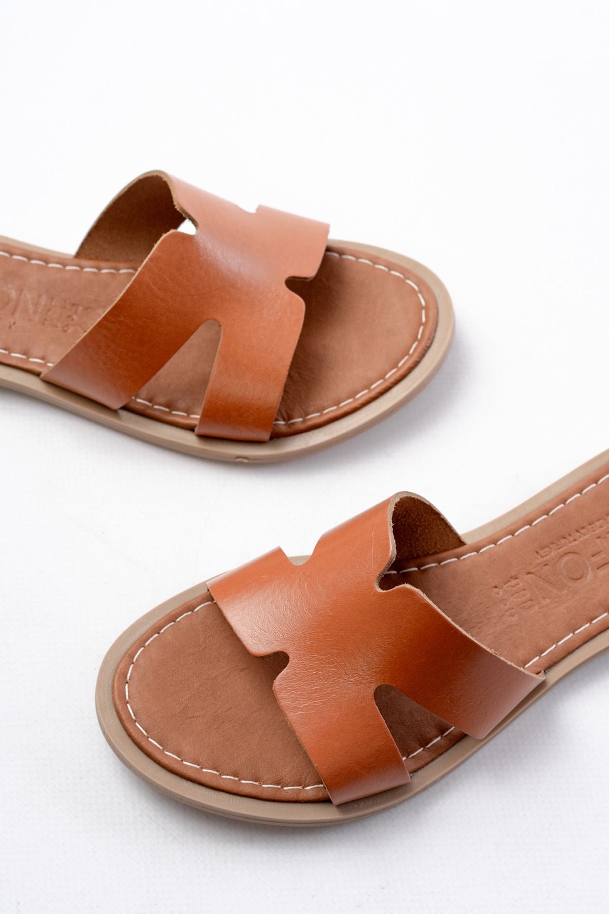 Felora Kadın Hakiki Deri Taba Terlik