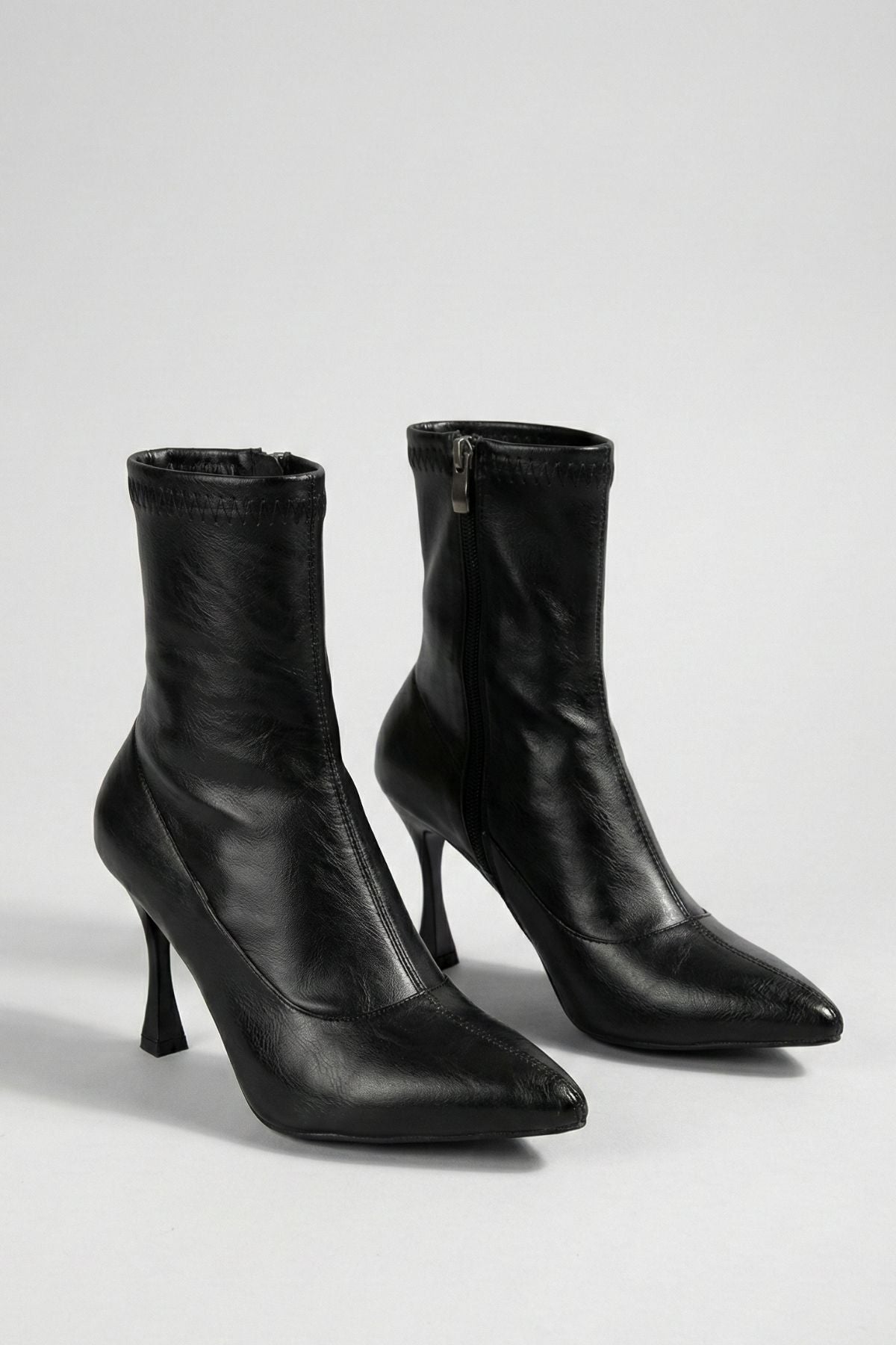 Orjen Kadın Siyah Streç Detaylı Topuklu Bot