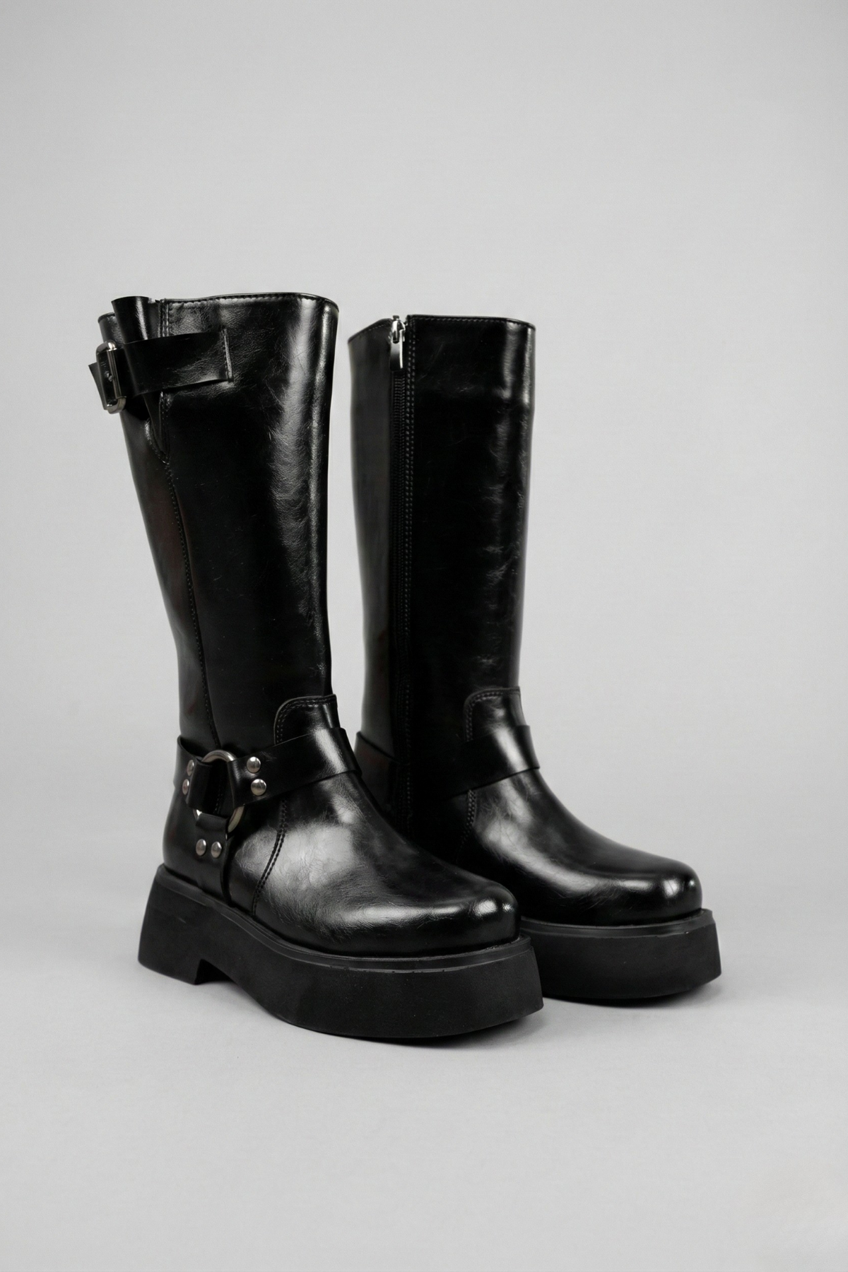 Fasmer Kadın Kalın Tabanlı Siyah Çizme