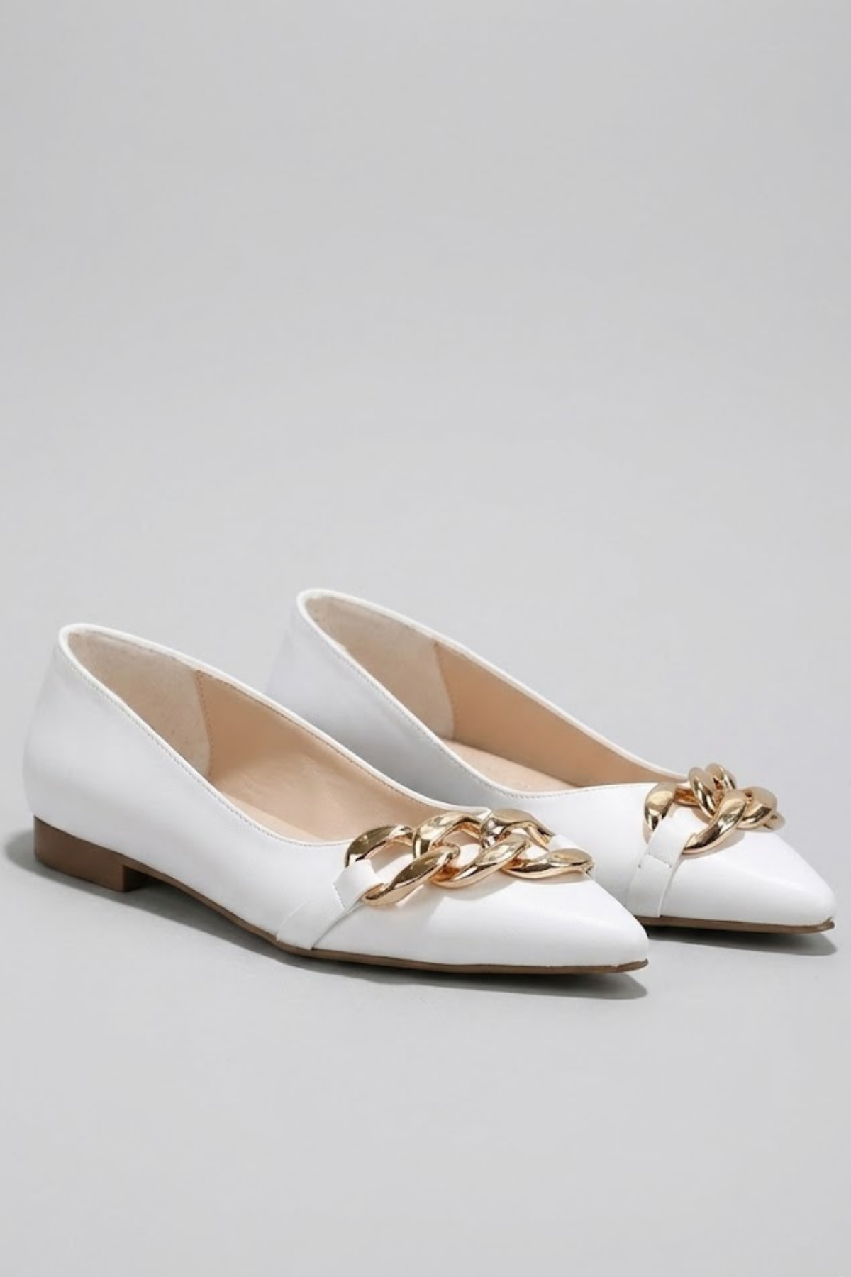 Popi Kadın Beyaz Zincir Detaylı Babet Ayakkabı