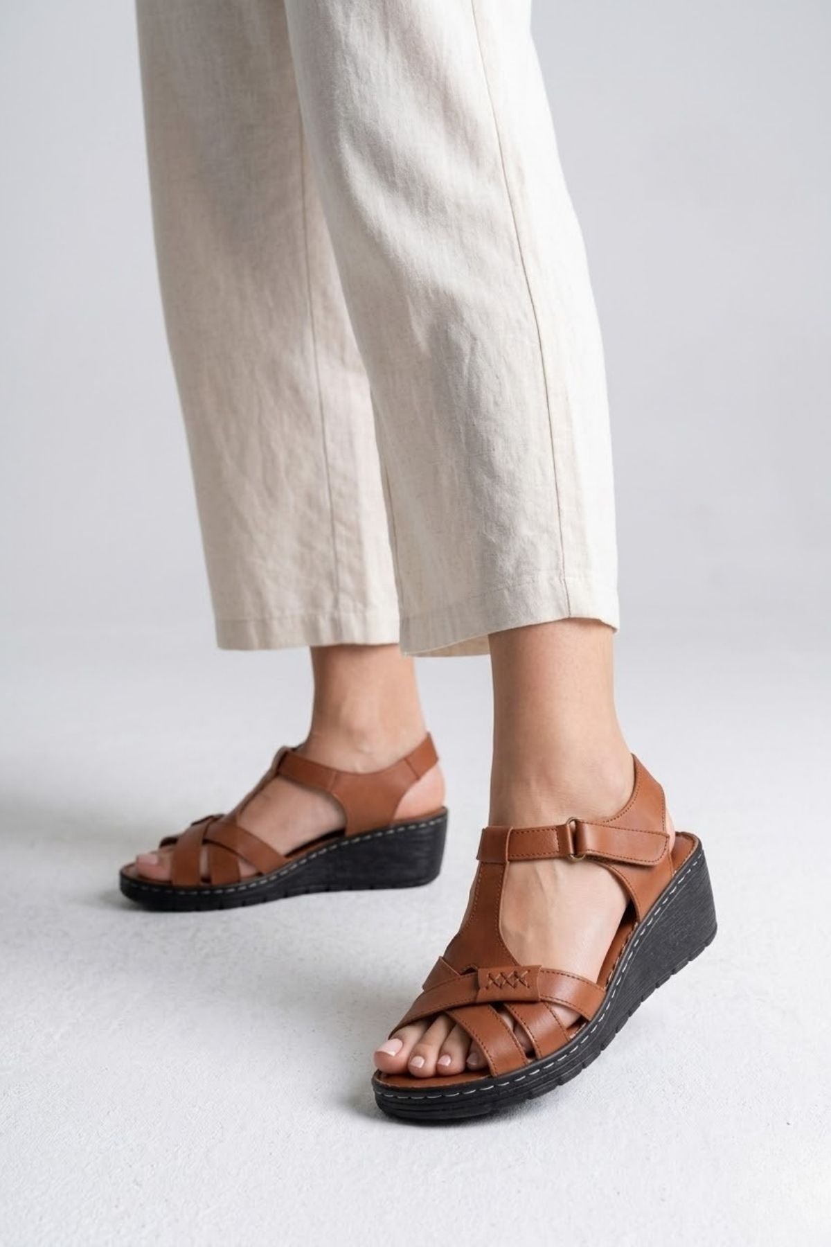 Elroy Taba Hakiki Deri Kadın Sandalet