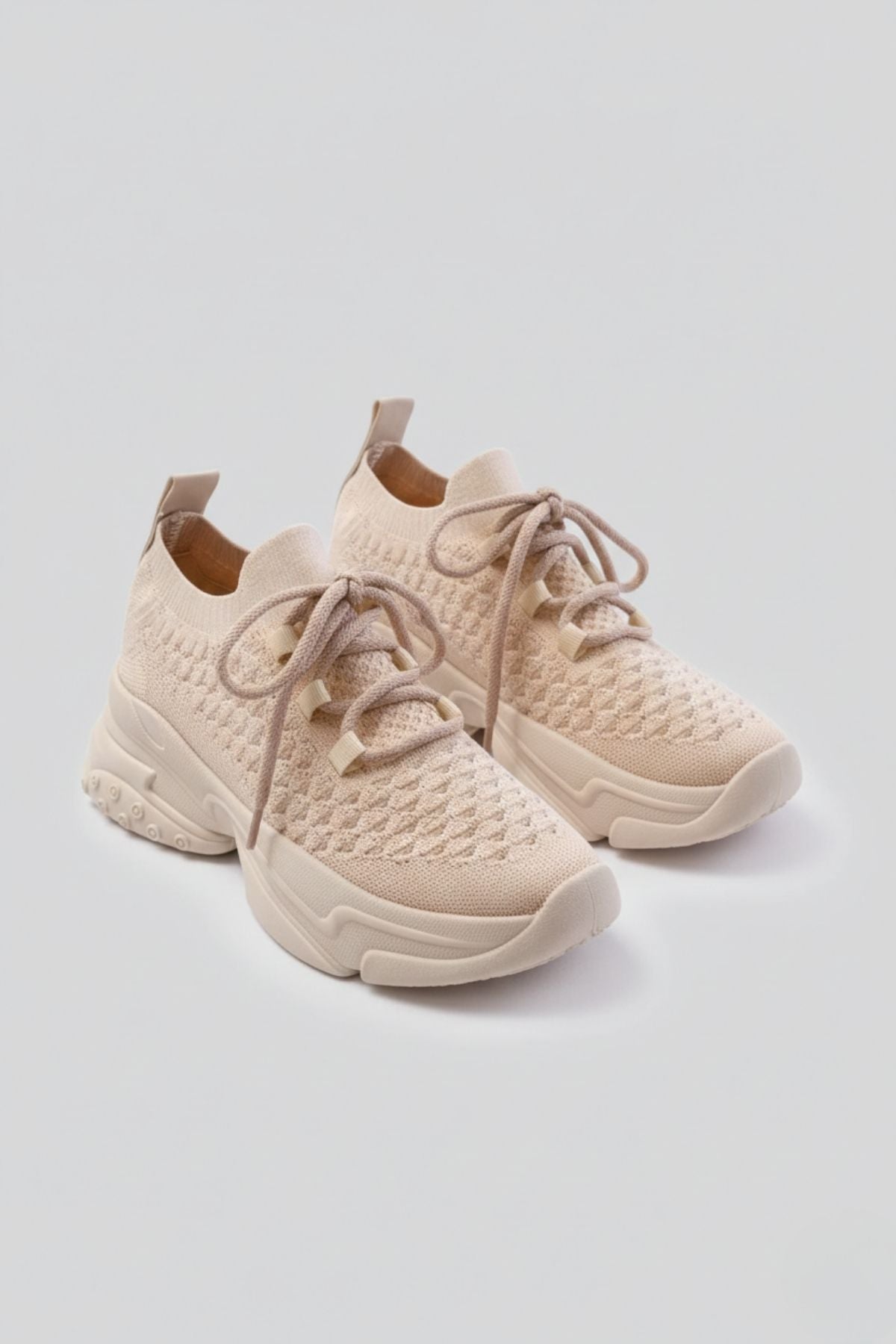 Gylary Bej Günlük Bağcıklı Fileli Taş Aksesuarlı Kadın Spor Ayakkabı