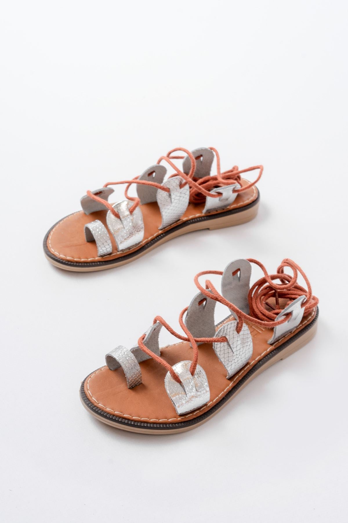 Evesty Gümüş Bilekten Bağlamalı Hakiki Deri Kadın Sandalet