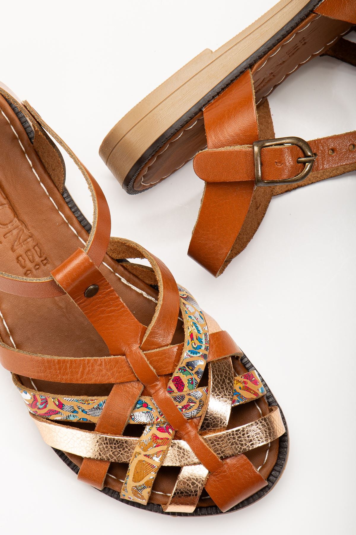 Matha Taba Garni Hakiki Deri Kadın Sandalet