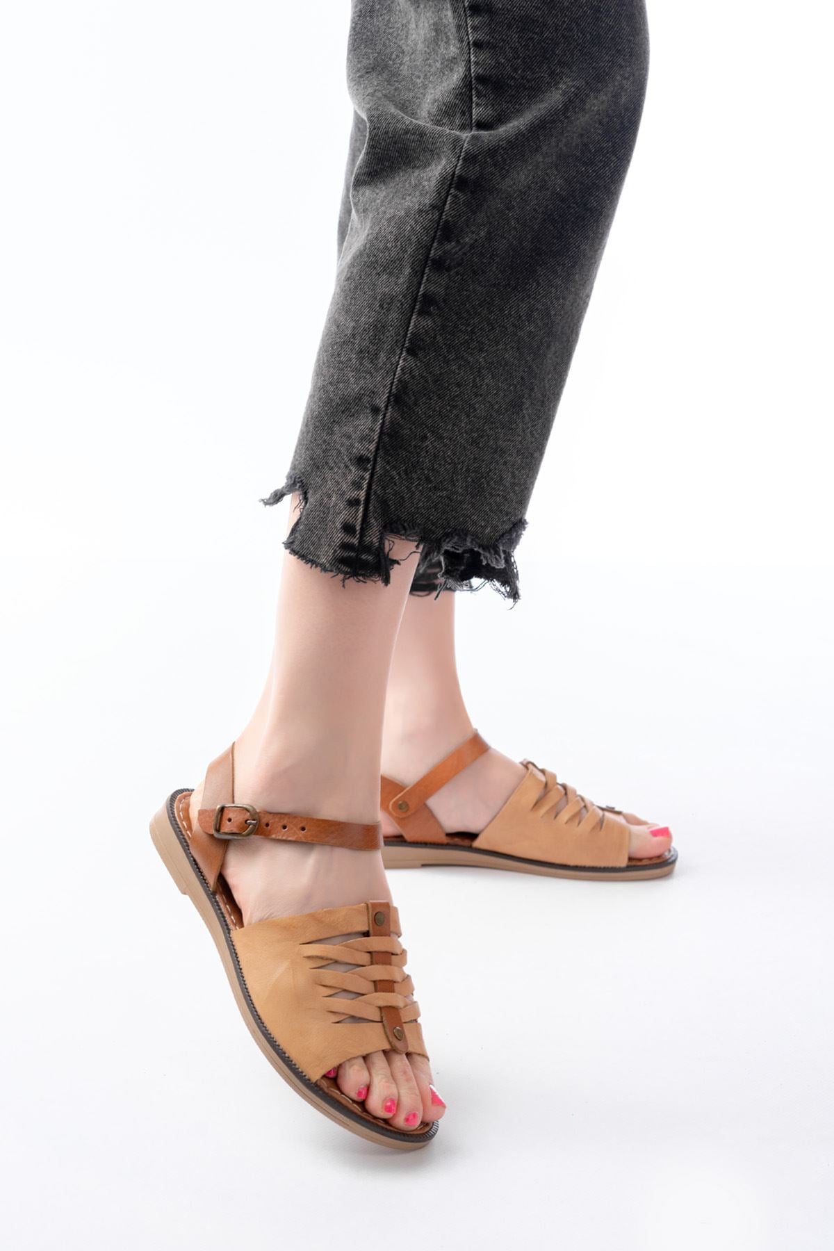 Cynikar Bej Hakiki Deri Kadın Sandalet