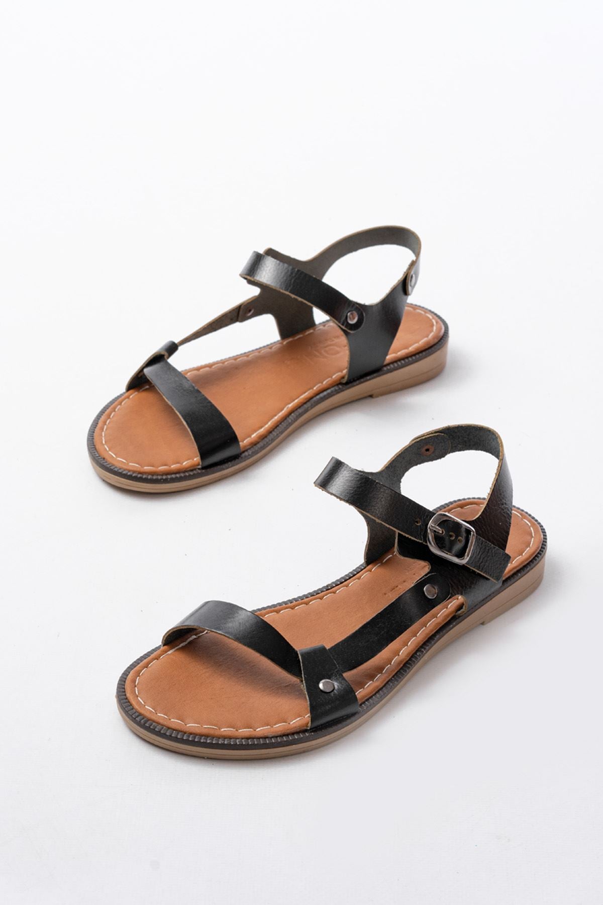 Soyvert Siyah Hakiki Deri Tokalı Kadın Sandalet