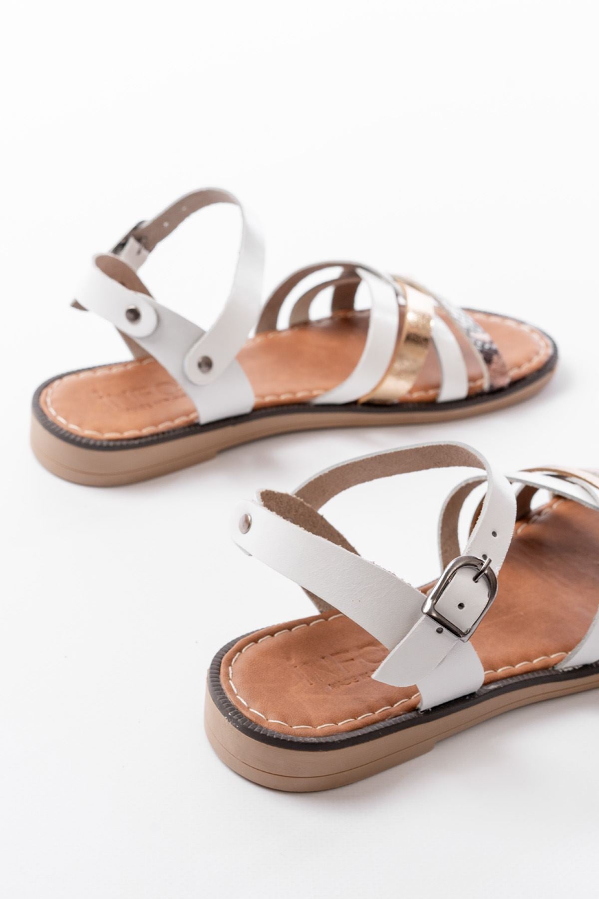 Jonsan Beyaz Garni Hakiki Deri Kadın Sandalet