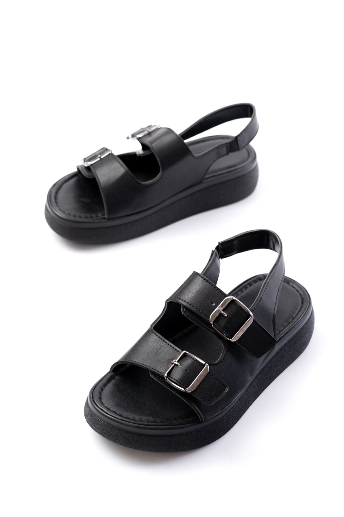 Lamers Siyah Dolgu Topuk Toka Aksesuarlı Kadın Sandalet