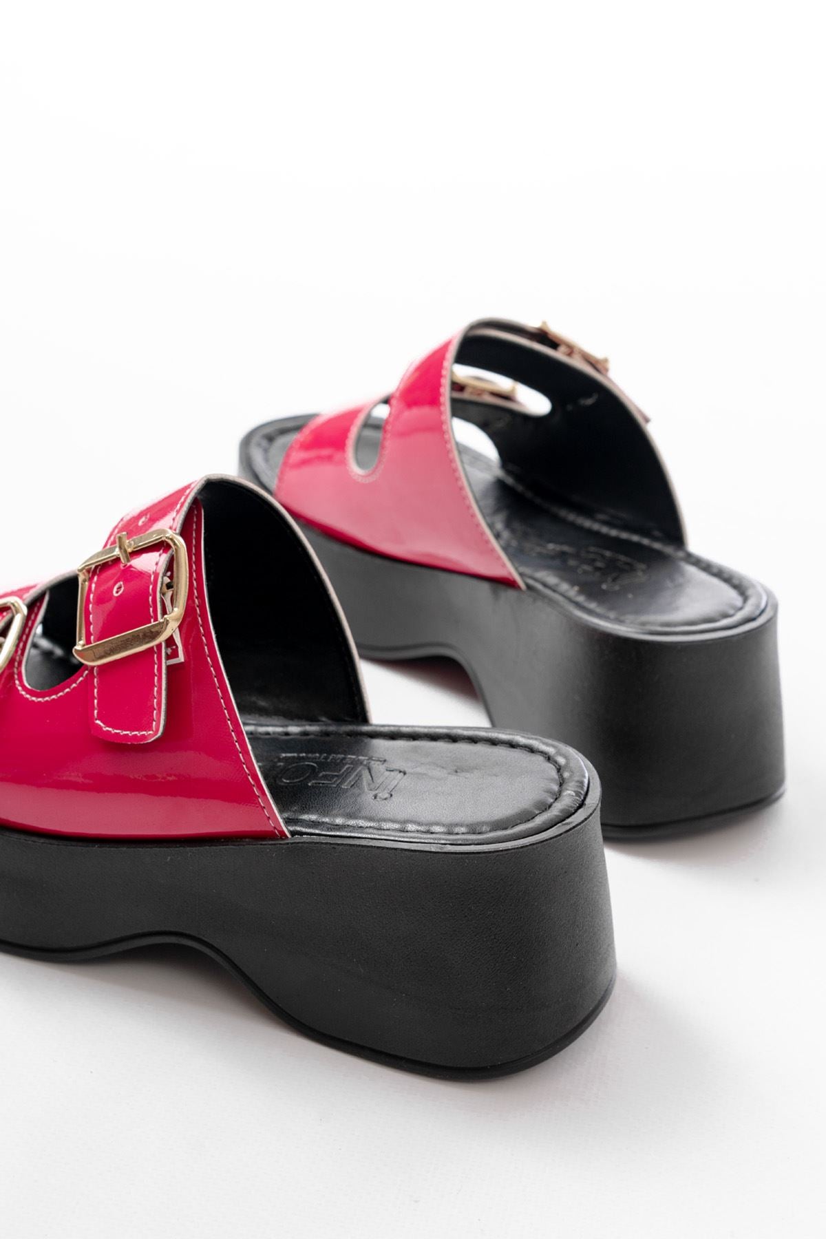 Nakvem Kadın Fuşya Rugan Dolgu Topuk Terlik