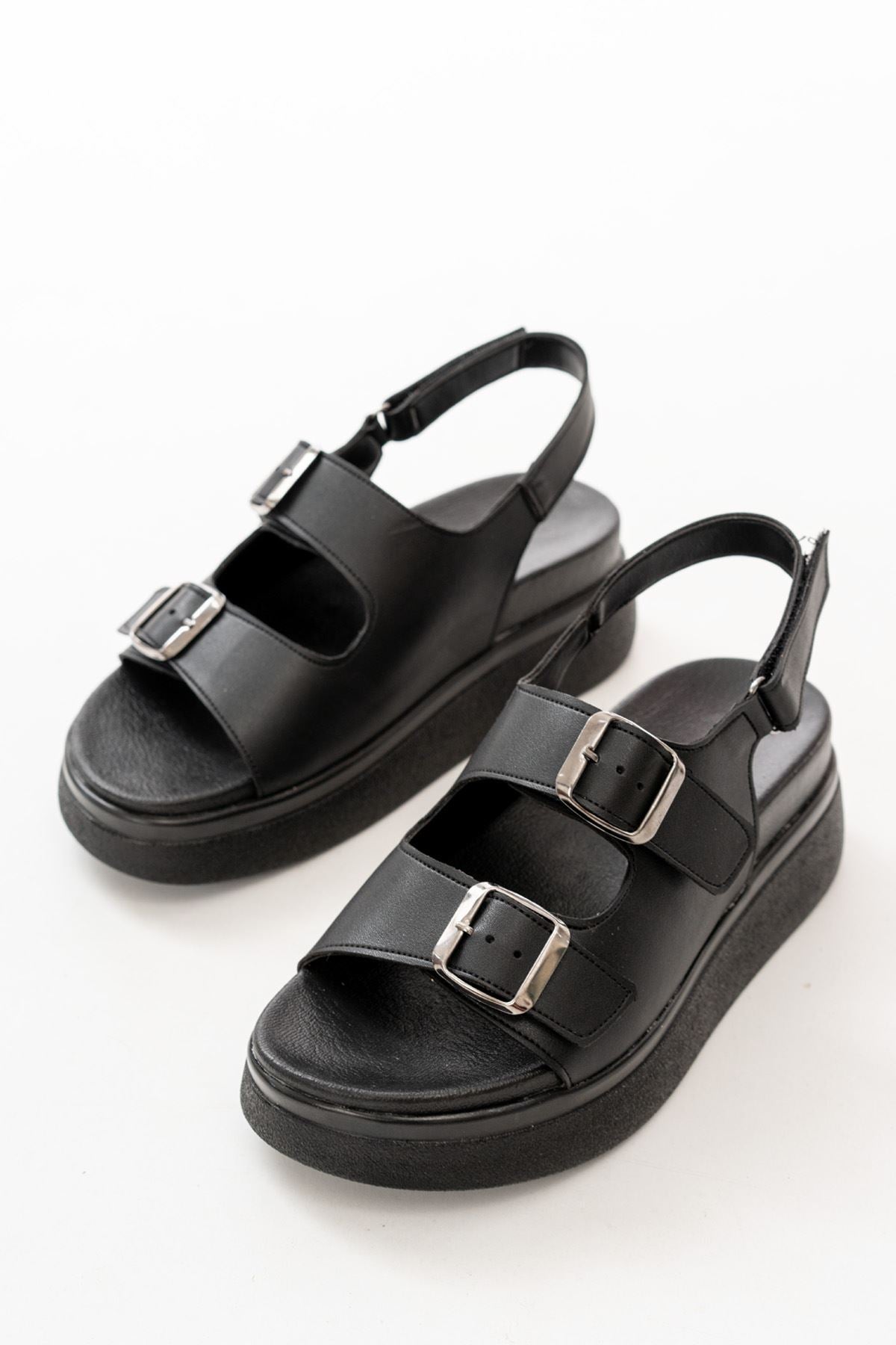 Pallani Siyah Dolgu Topuk Kadın Sandalet
