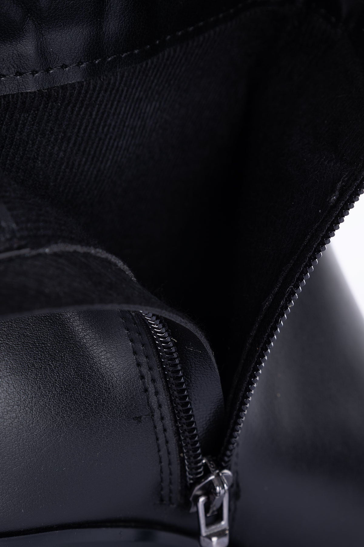 Potter Kadın Tokalı Kalın Topuklu Siyah Bot