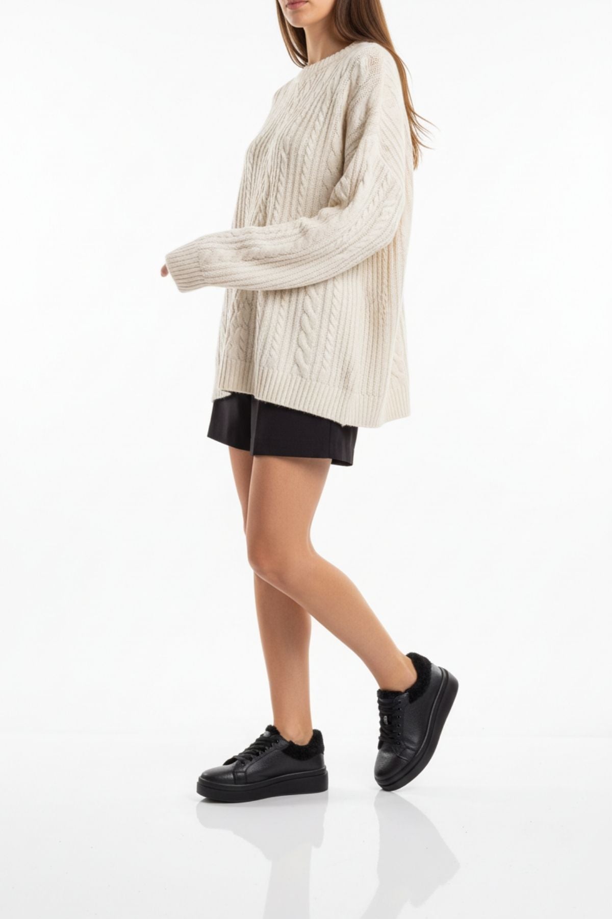 Maybe Kadın Tüylü Siyah Spor Ayakkabı