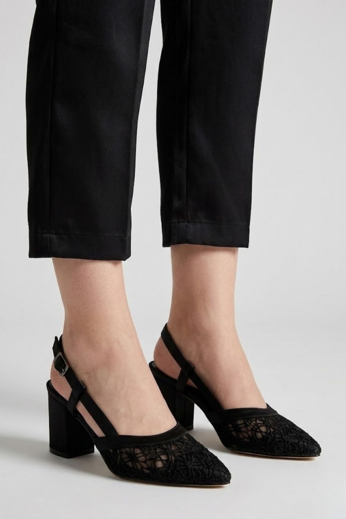 Poje Kadın Siyah Saten Tül Detaylı Topuklu Ayakkabı