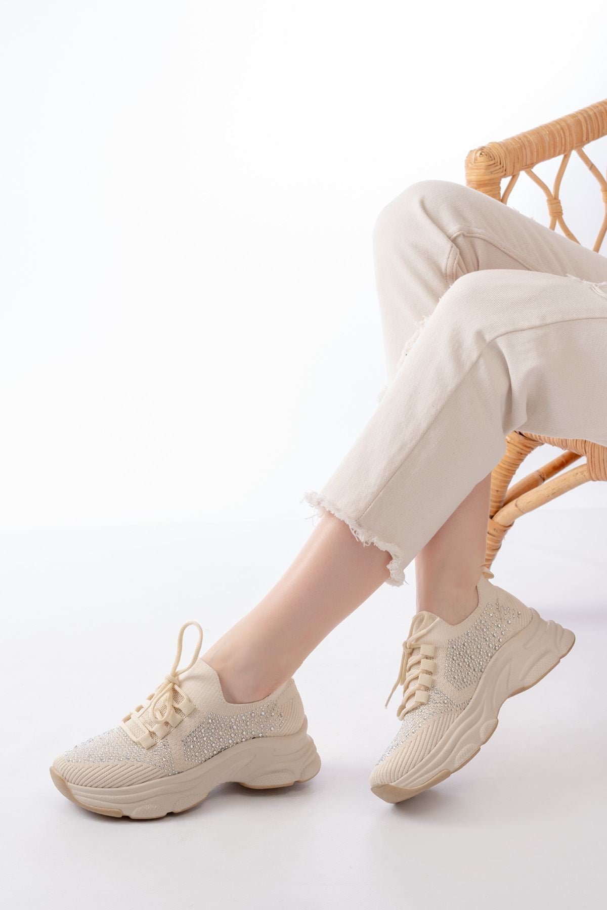 Cendes Kadın Taş İşlemeli Bej Triko Spor Ayakkabı