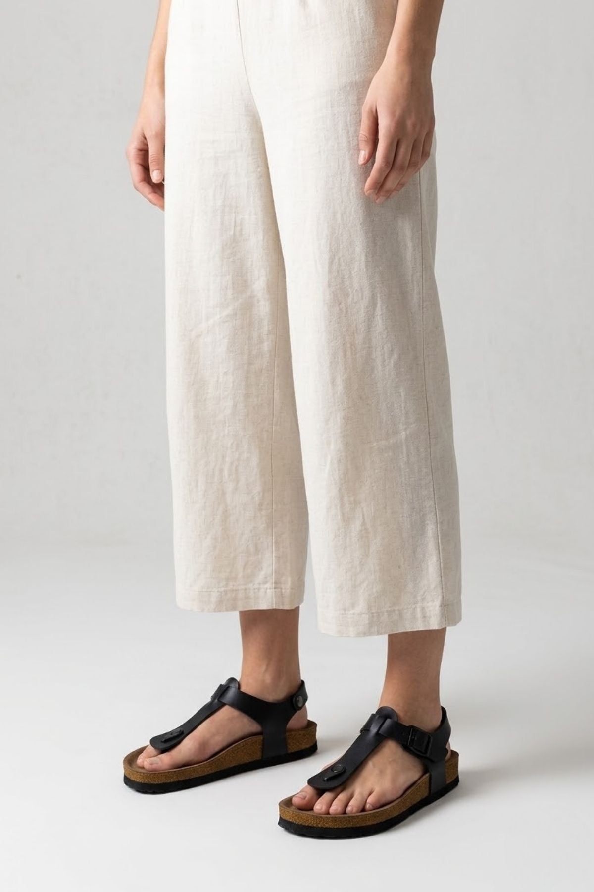 Larindo Kadın Siyah Deri Sandalet