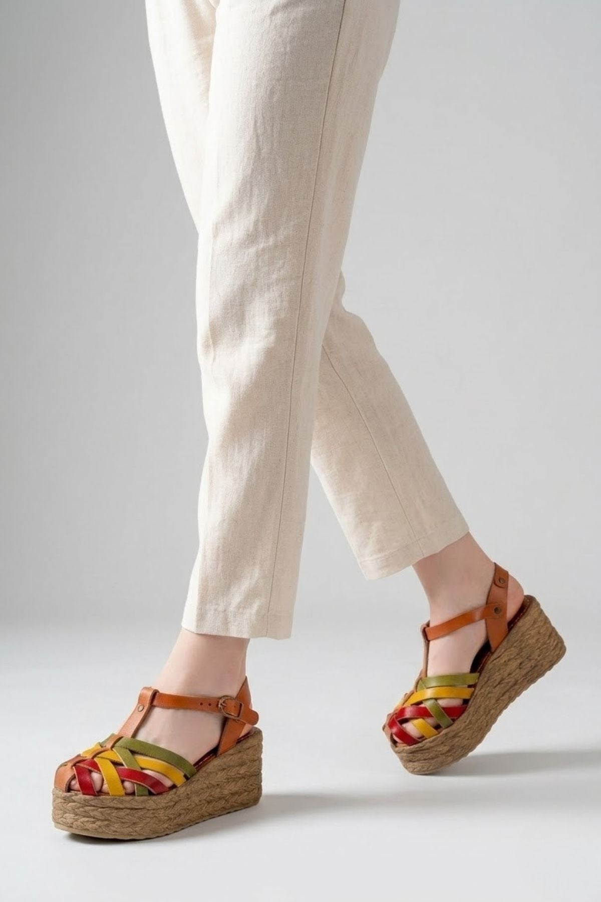 Nergan Multi Hakiki Deri Dolgu Kadın Sandalet