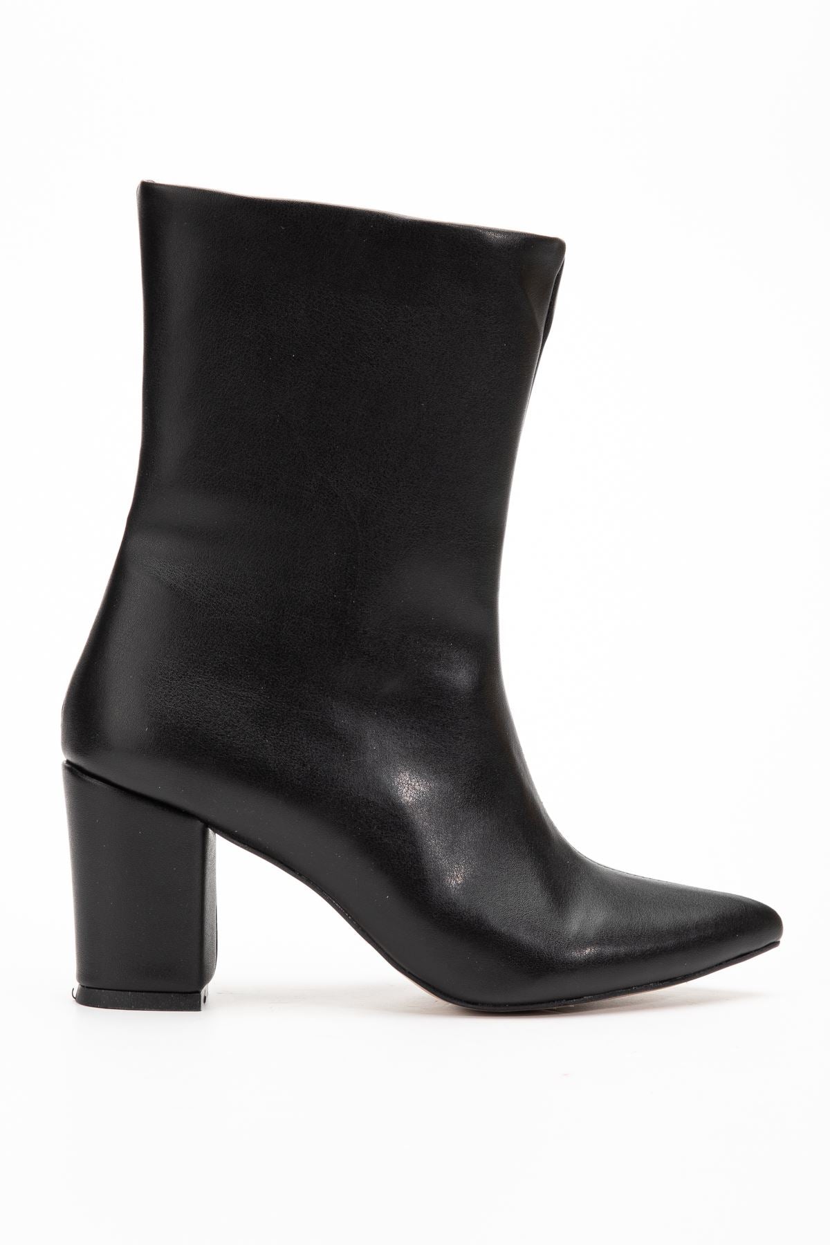 Mauna Kadın Siyah Sivri Burun Kalın Topuk Bot