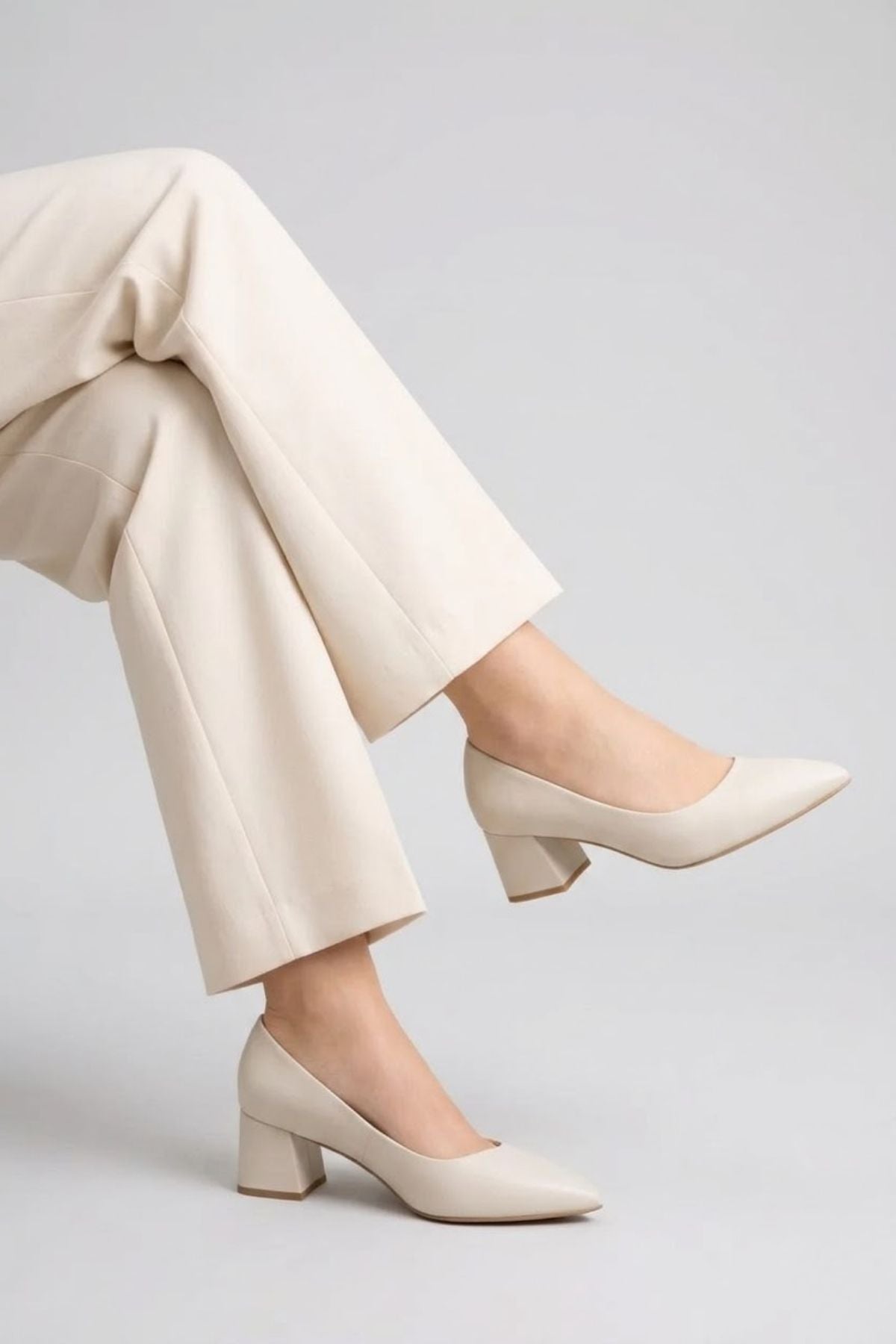 Desniy Kadın Bej Kısa Topuklu Ayakkabı