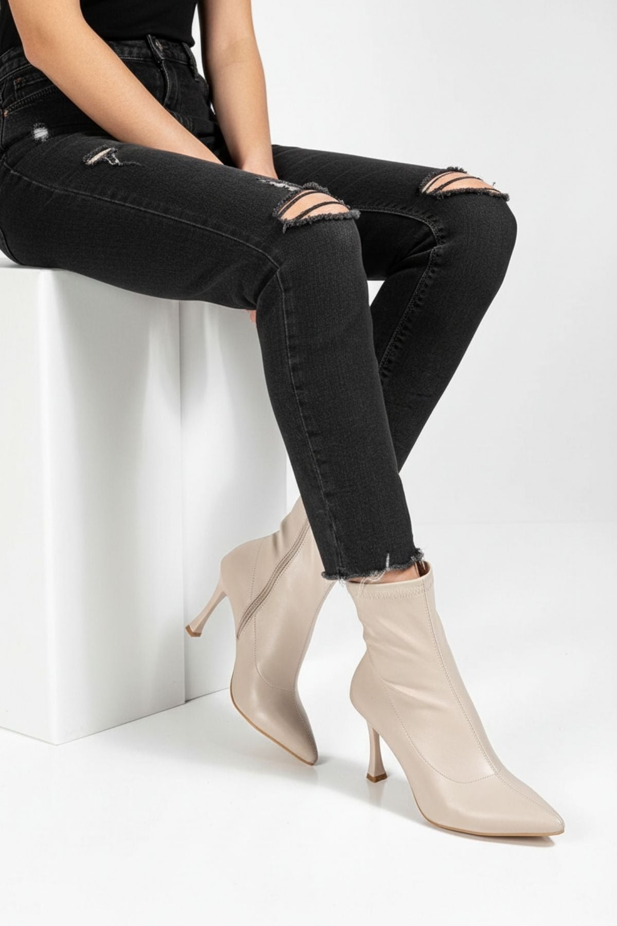 Orjen Kadın Bej Streç Detaylı Topuklu Bot