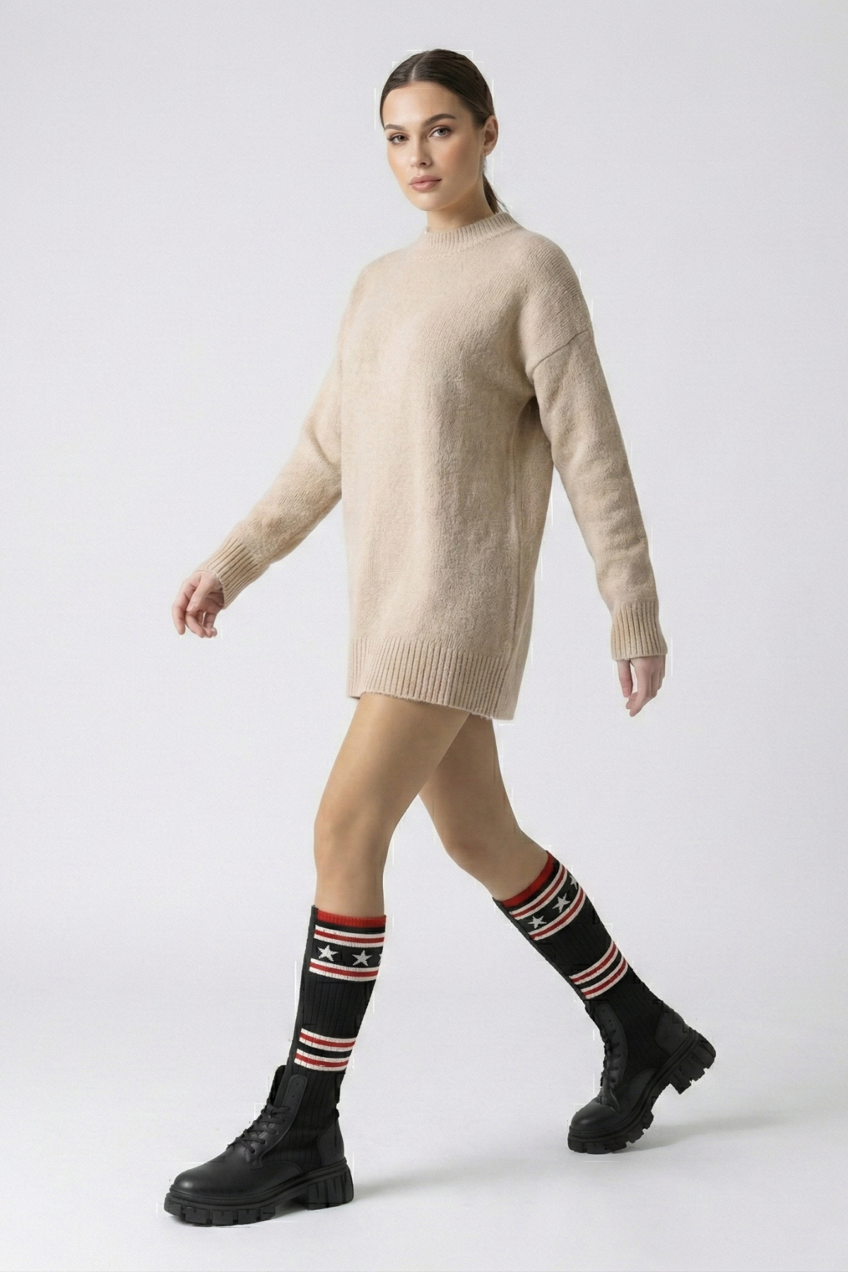 Leo Siyah Triko Kadın Bot