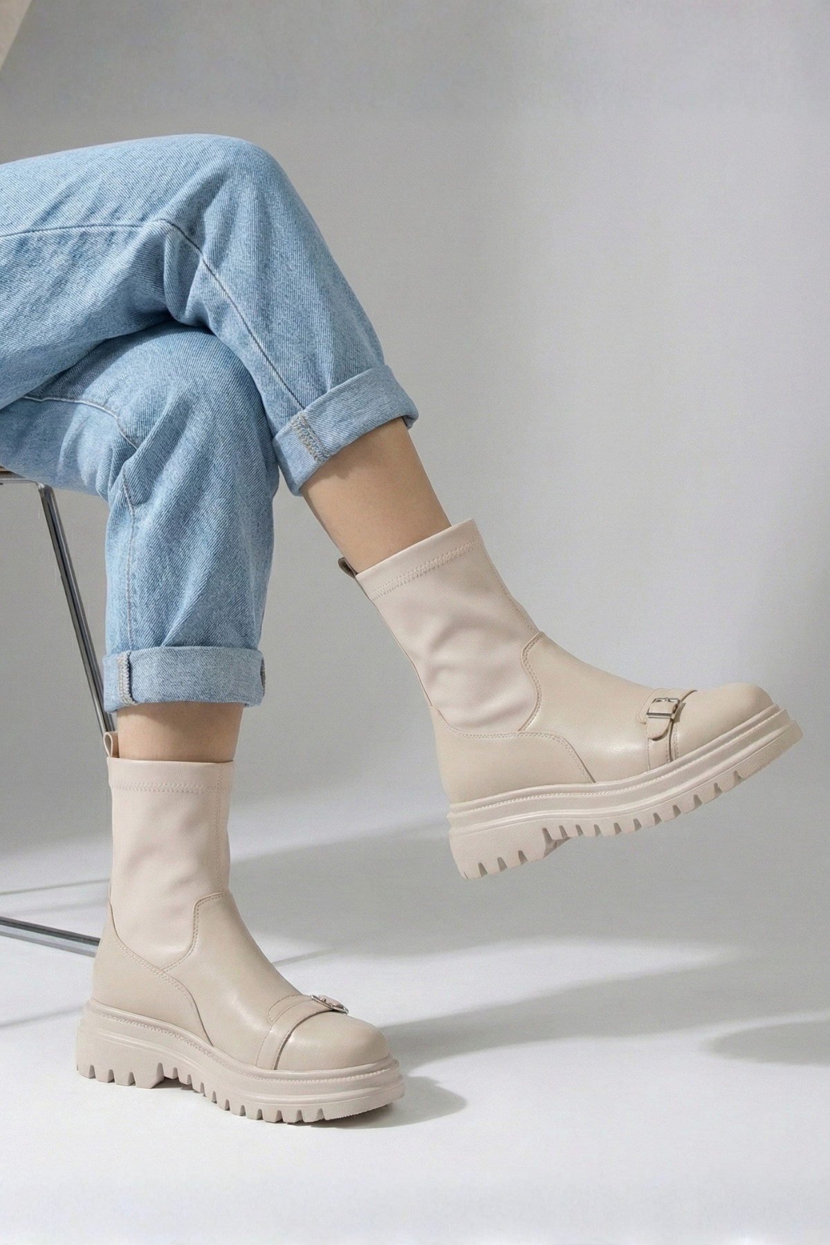 Venog Kadın Tokalı Bej Bot