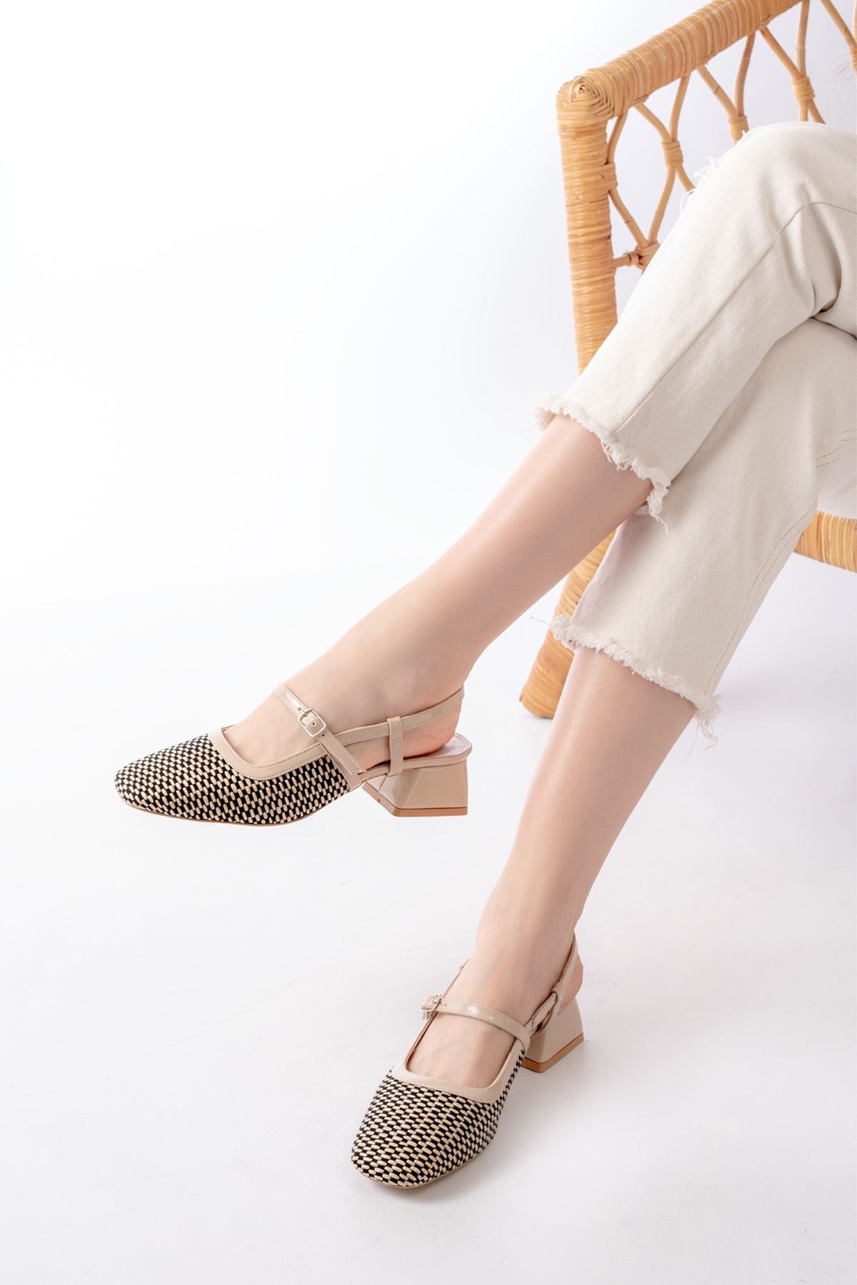 Larknu Bej Desenli Arkası Açık Günlük Kadın Sandalet