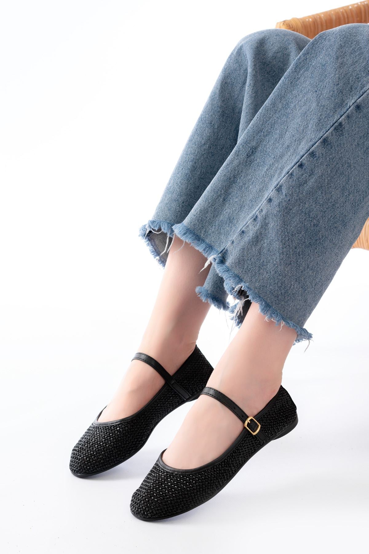 Faynum Siyah Fileli Toka Detaylı Günlük Kadın Babet