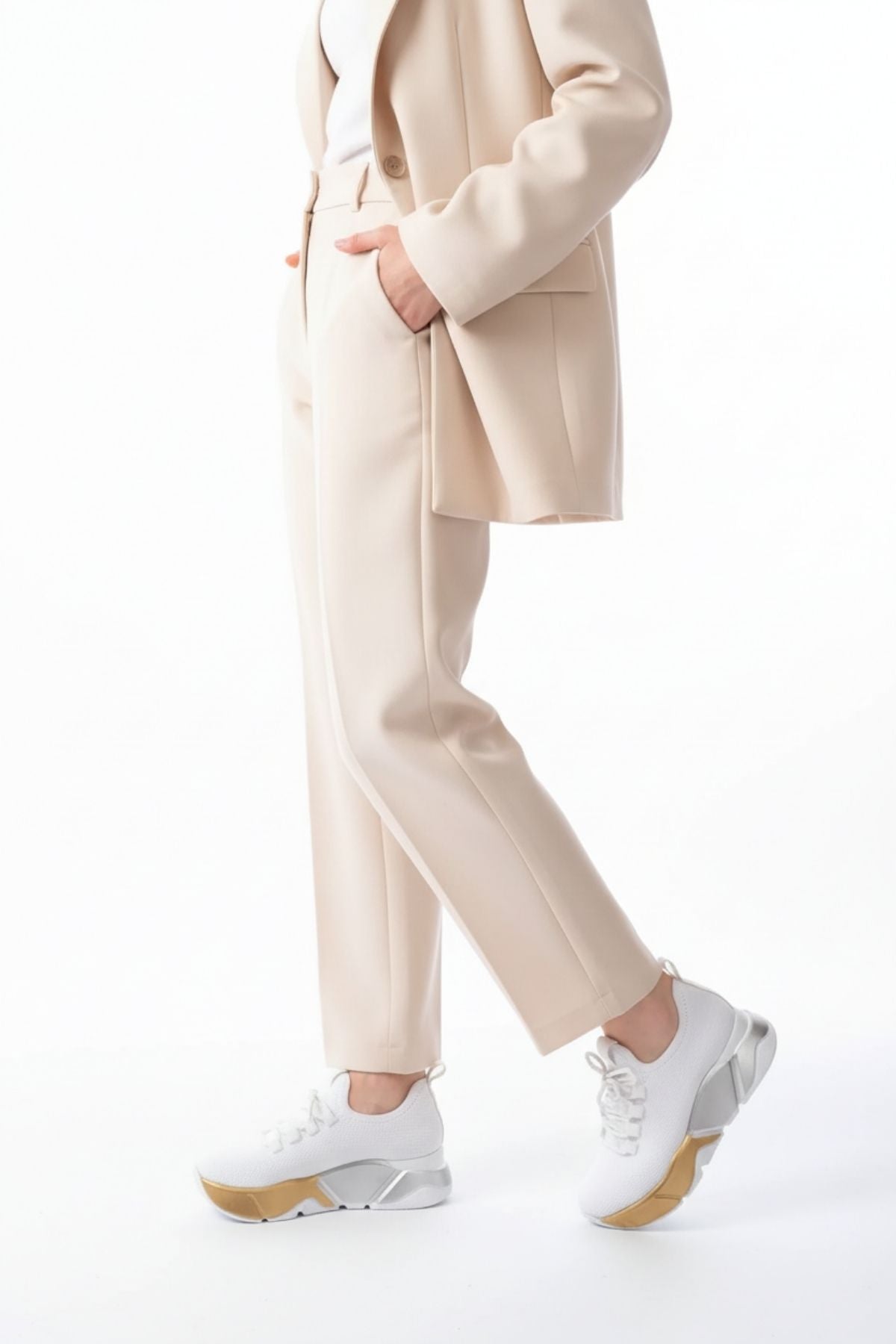 Brumli Beyaz Bağcıklı Fileli Renkli Taban Günlük Kadın Spor Ayakkabı RS-400BYZ