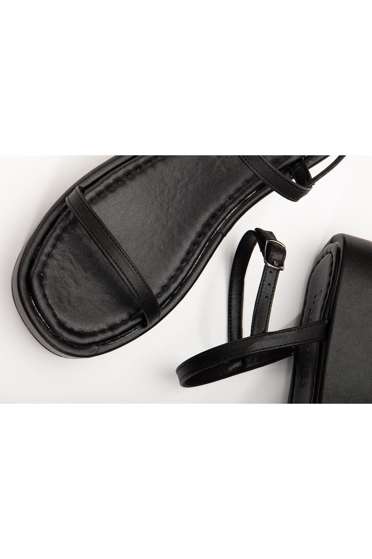 Adove Siyah Dolgu Topuk Kadın Sandalet