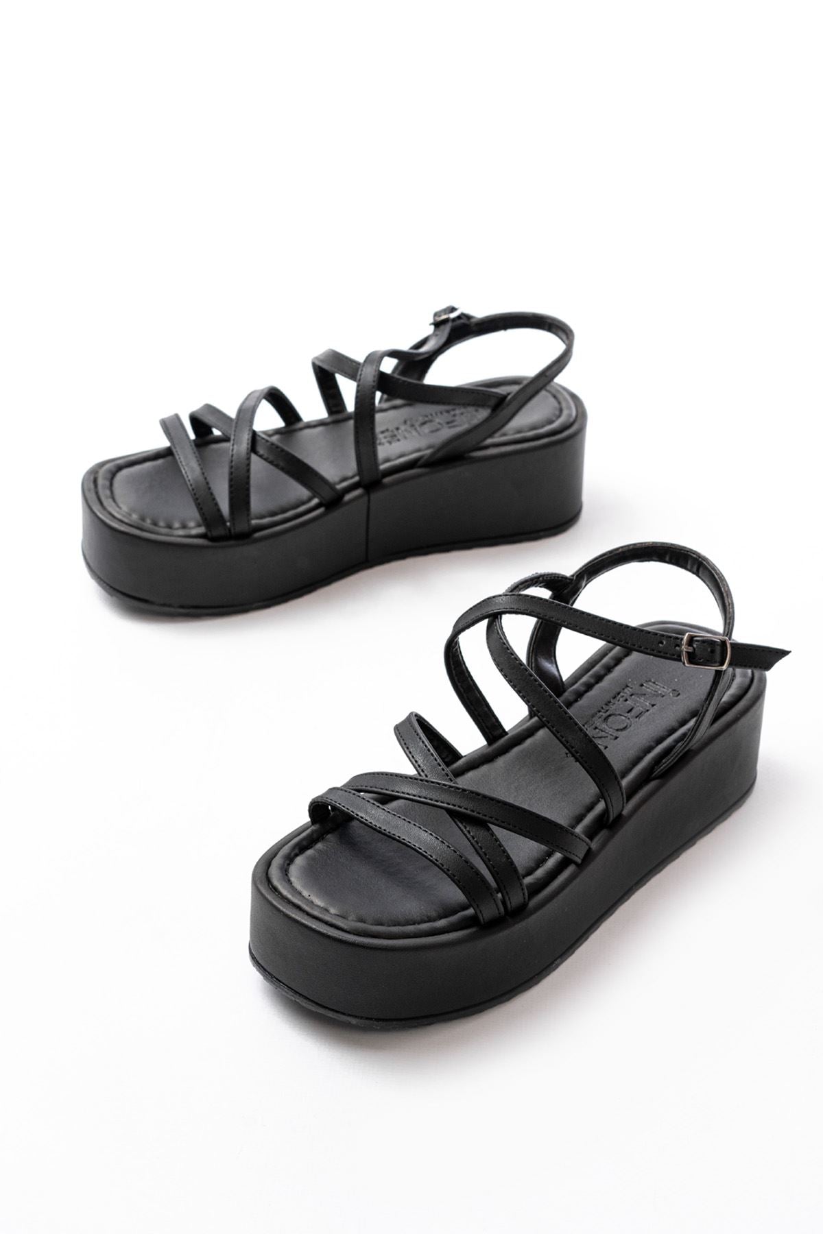 Vamonty Siyah Dolgu Kadın Sandalet