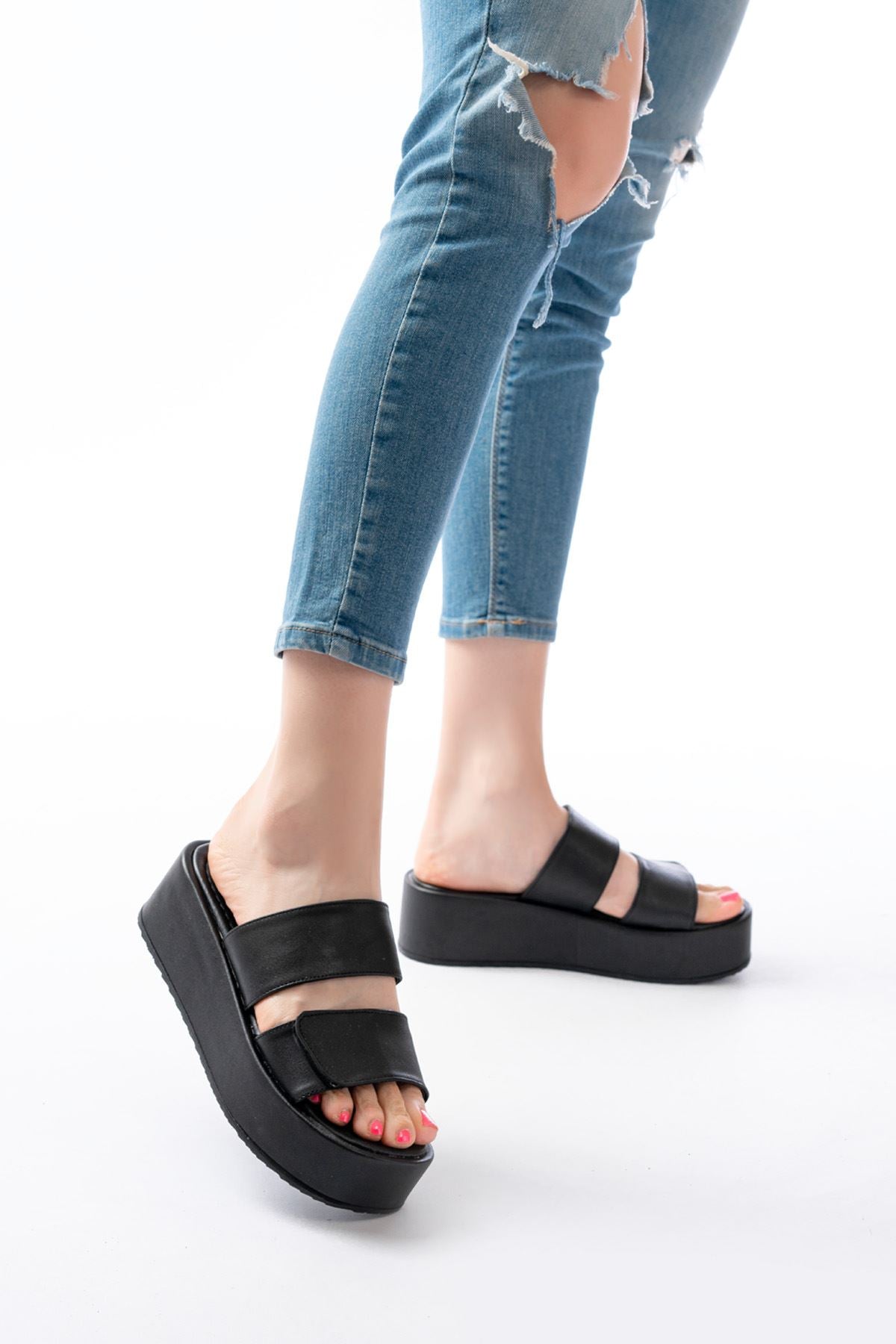 Jeysa Kadın Siyah Çift Tokalı Cırt Cırtlı Terlik