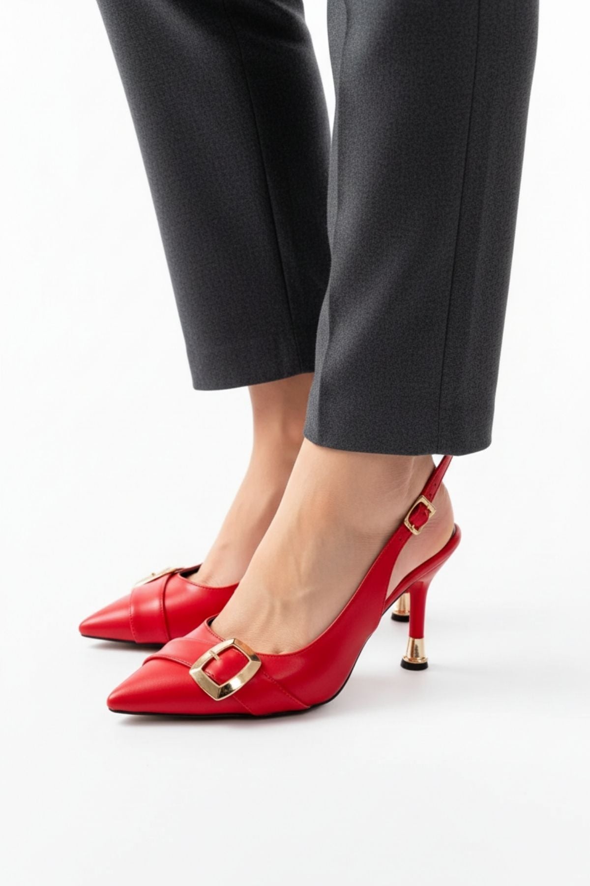 Henkate Kırmızı Günlük Arkası Açık Topuklu Ayakkabı