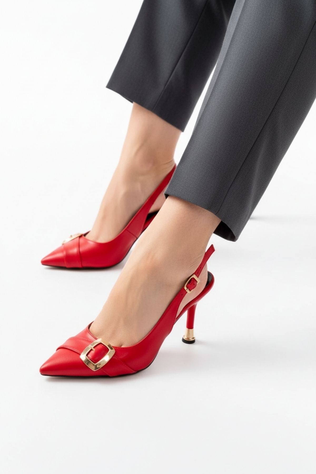 Henkate Kırmızı Günlük Arkası Açık Topuklu Ayakkabı