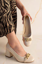 Lucky Kadın Bej Kapalı Burun Kalın Topuklu Ayakkabı
