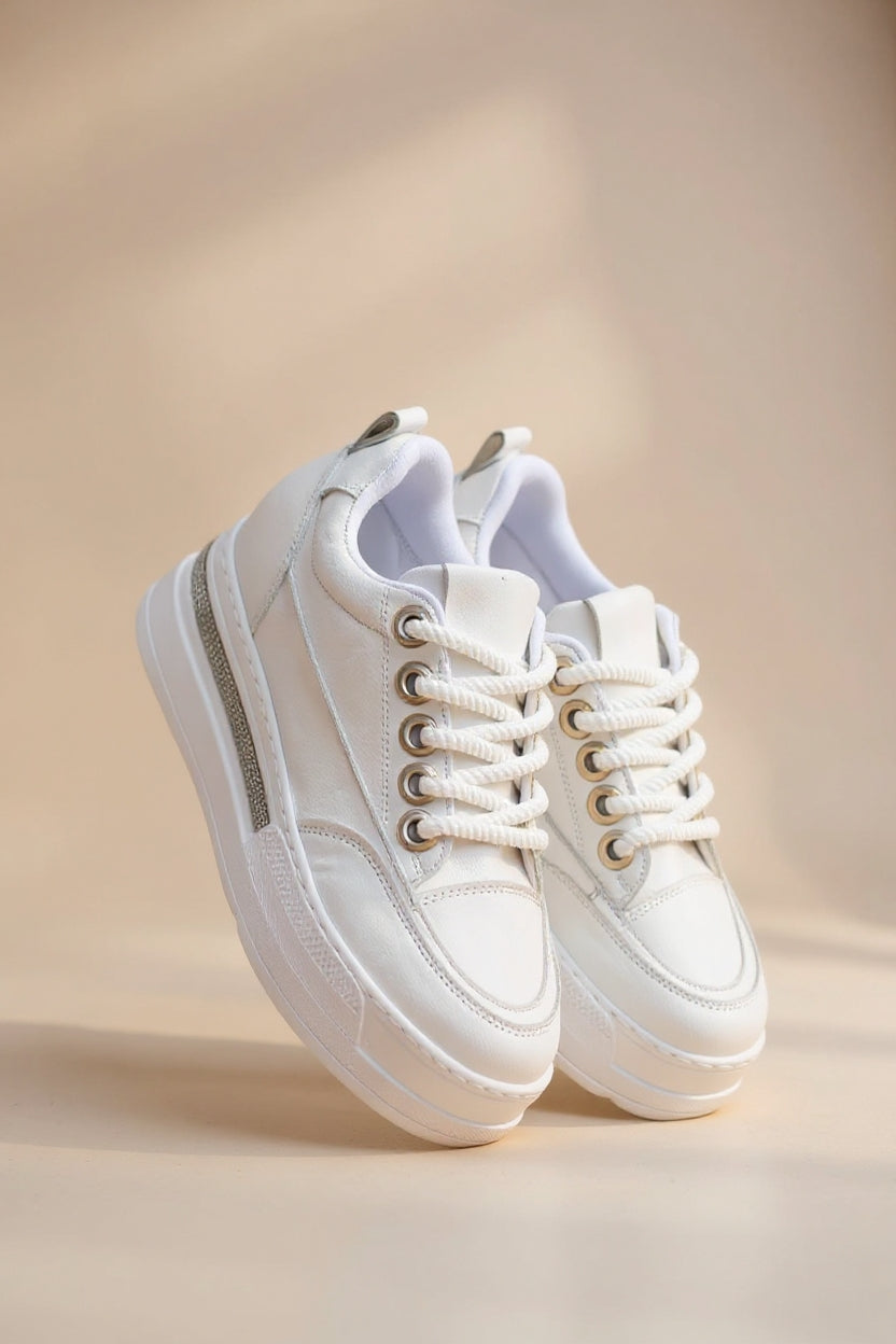 Lulu Kadın Beyaz Gizli Topuklu Bağcıklı Spor Ayakkabı