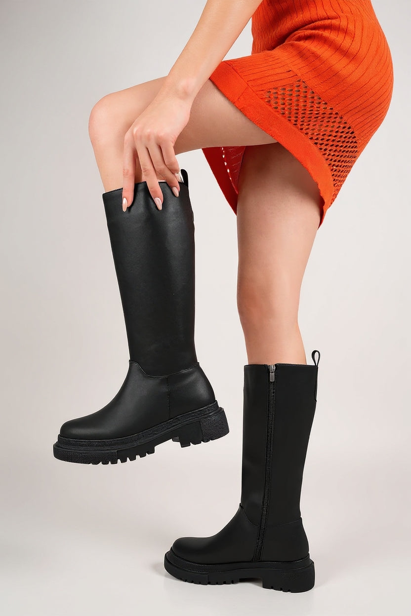 Milarn Siyah Fermuarlı Kadın Çizme