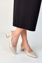 Morji Kadın Bej Kısa Topuklu Kapalı Burun Ayakkabı