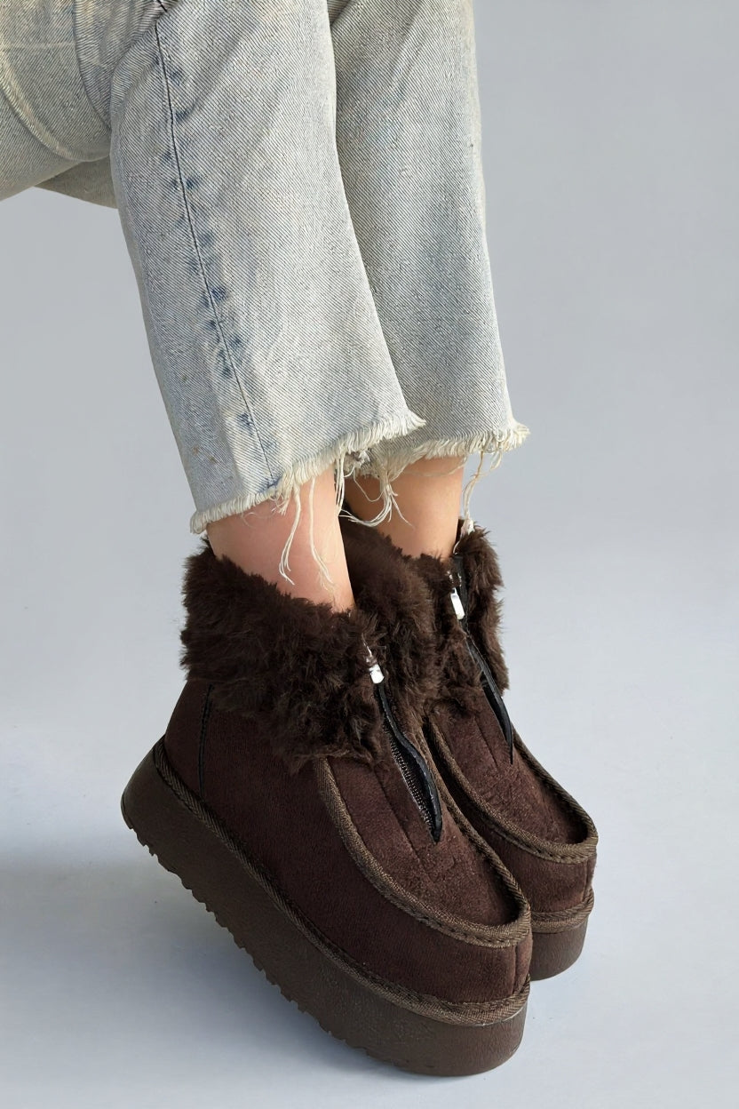 Zinya Kadın Kahverengi İçi Kürklü Önden Fermuarlı Süet Bot