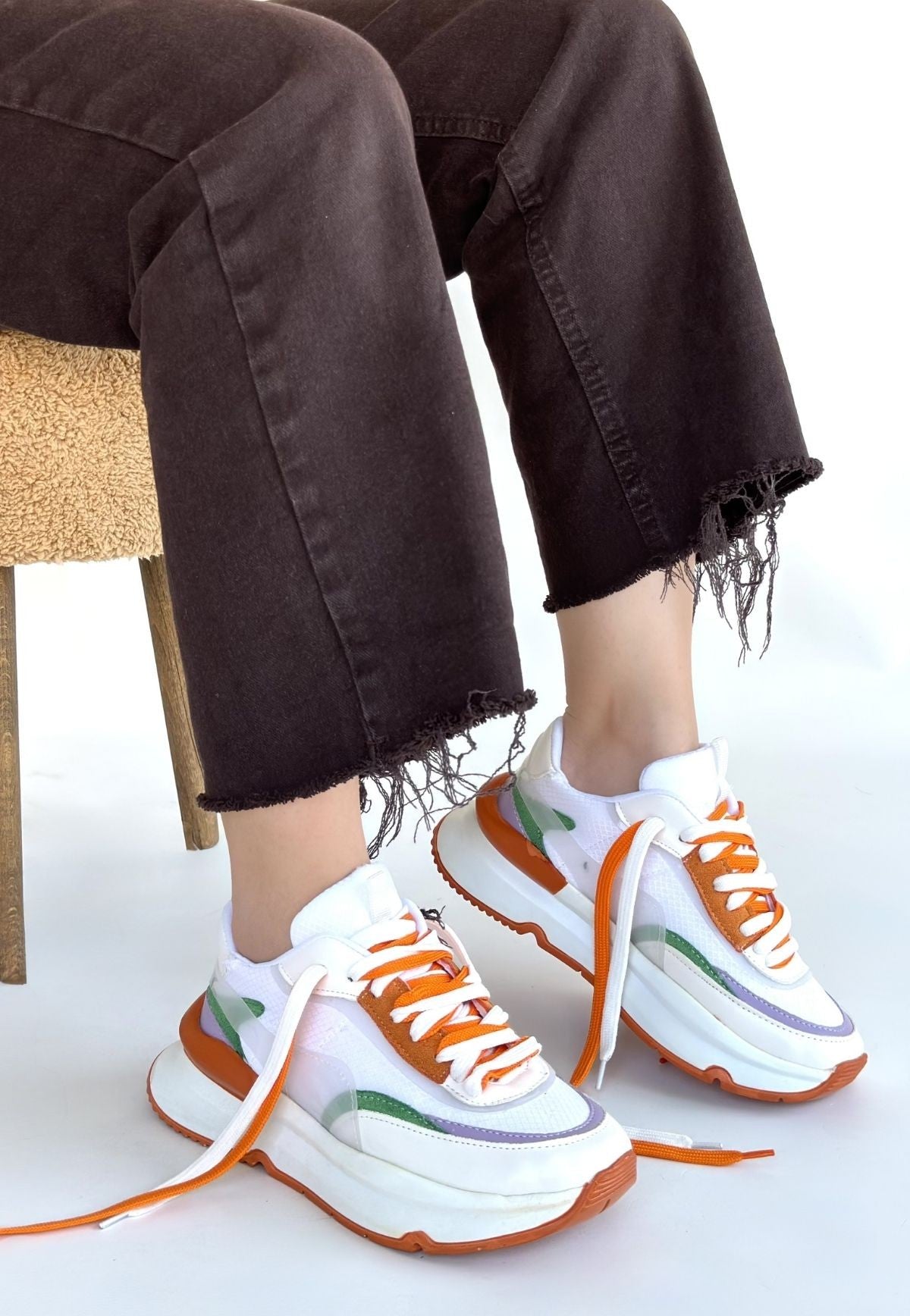 Aleh Kadın Beyaz Turuncu Detaylı Çift Bağcıklı Spor Ayakkabı