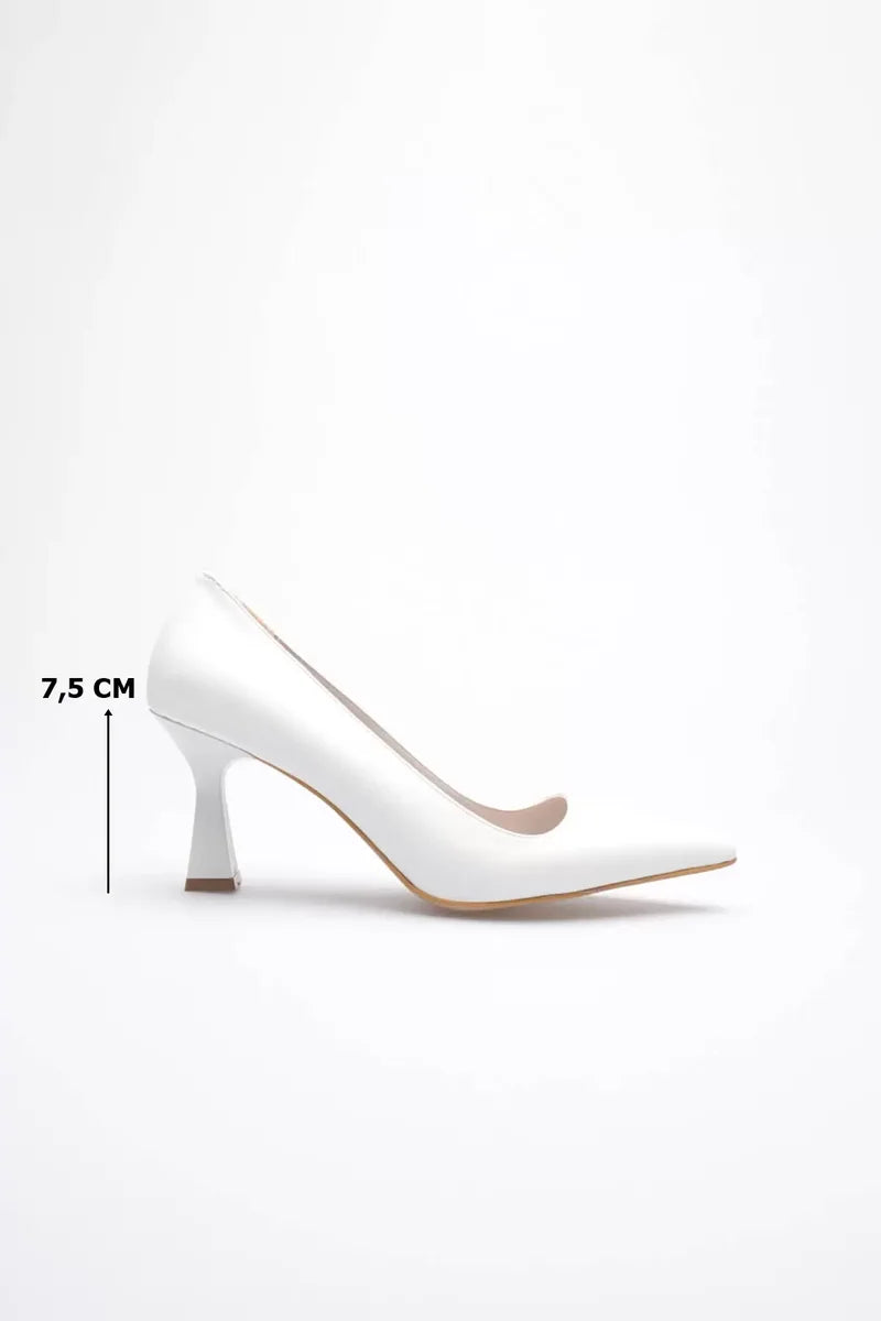 Lessa Beyaz Sivri Burun Orta Topuklu Kadın Stiletto TR20MS02B