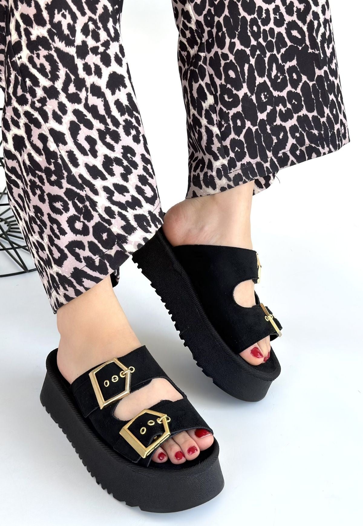 Coer Kadın Siyah Süet Çift Tokalı Terlik