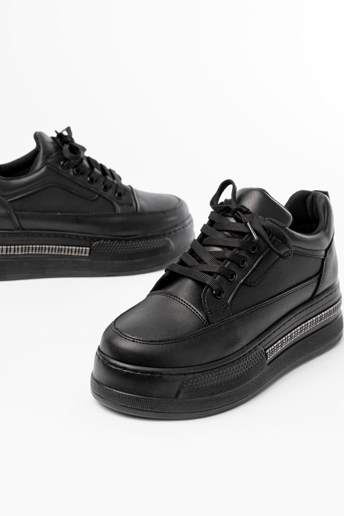 Senvia Kadın Siyah Taş Aksesuarlı Spor Ayakkabı