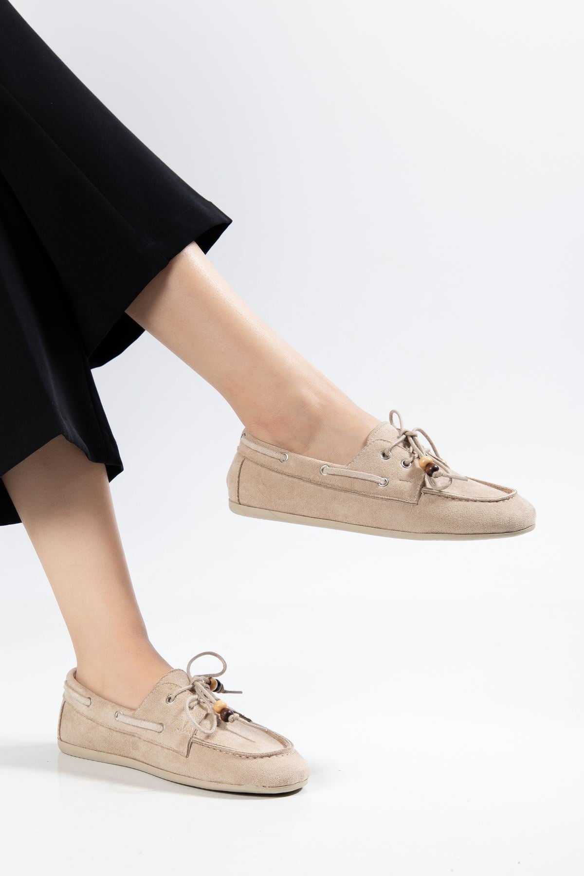 Torene Kadın Bej Süet Boncuk İpli Loafer Ayakkabı