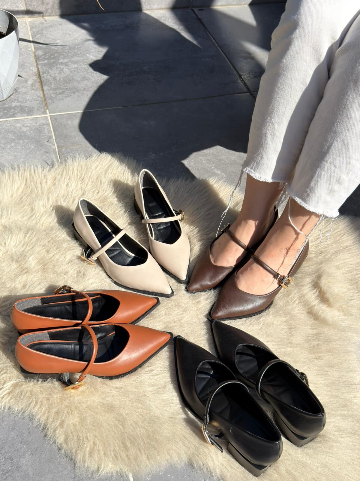 Galye Kadın Bej Kemerli Topuklu Ayakkabı