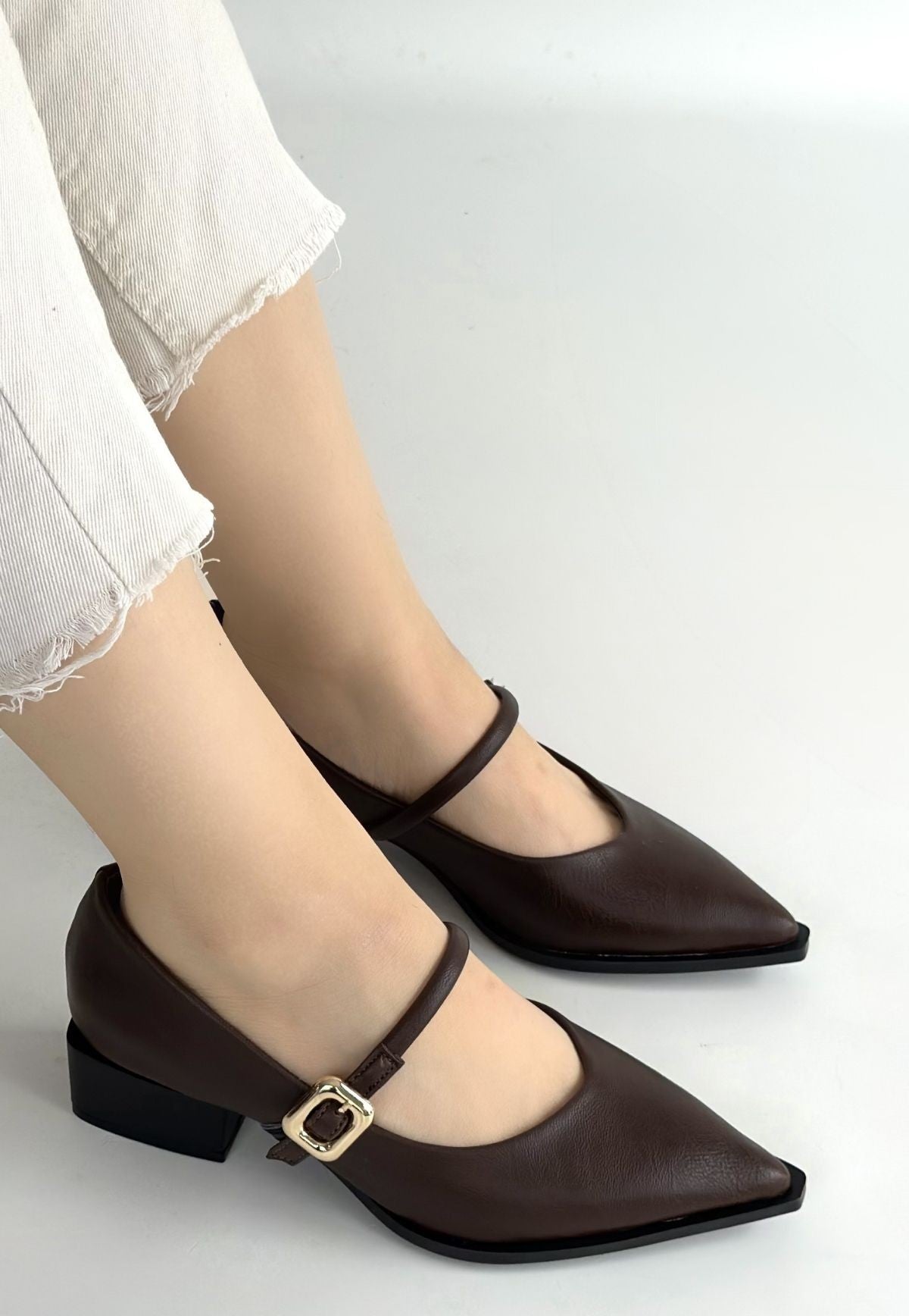 Galye Kadın Kahverengi Kemerli Topuklu Ayakkabı