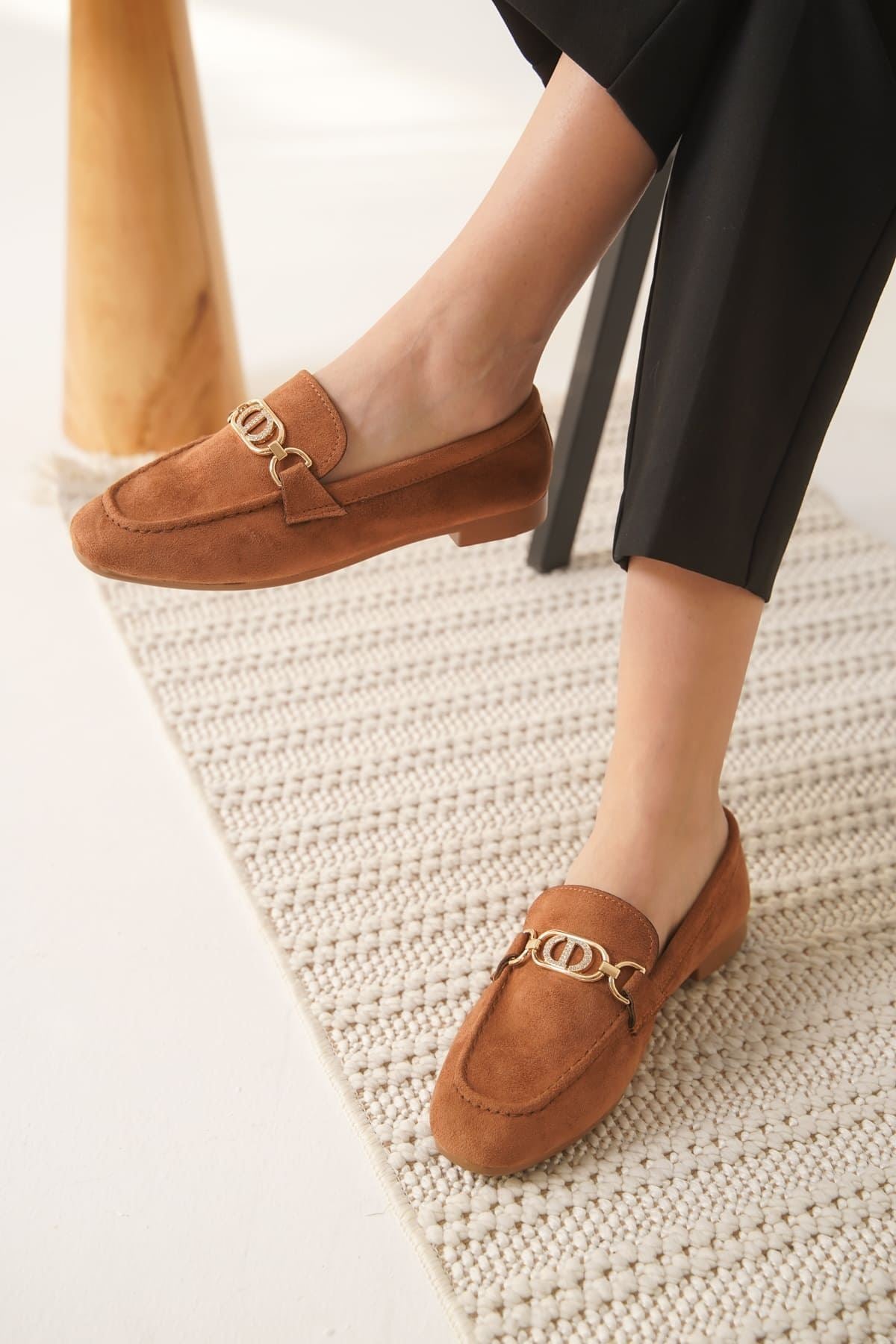 Hera Kadın Tokalı Taba Süet Loafer Ayakkabı